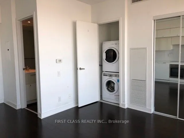 Additional property image - 15 Grenville St Unit 2904