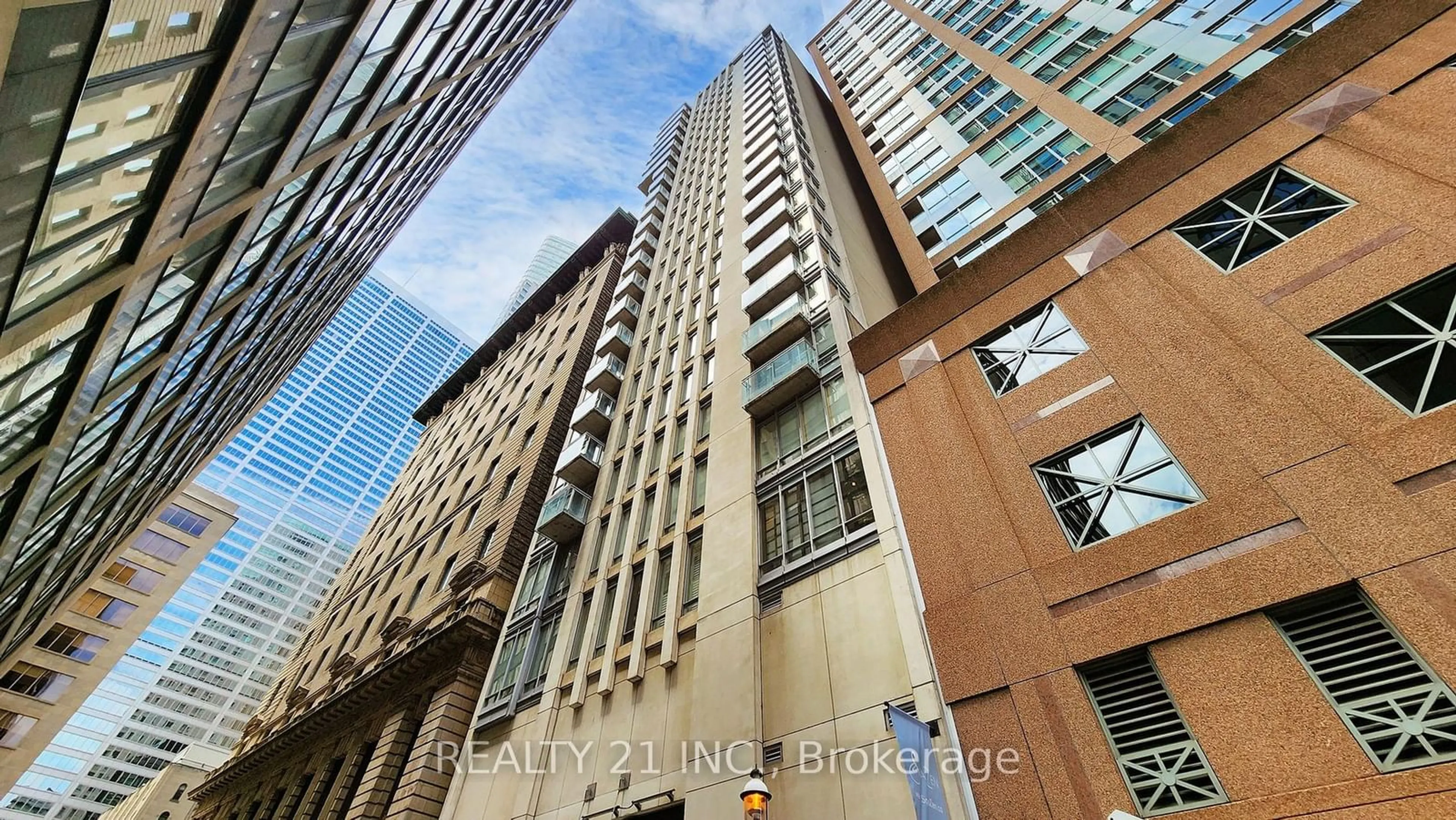 A pic from exterior of the house or condo for 8 Colborne St #2505, Toronto Ontario M5E 1E1