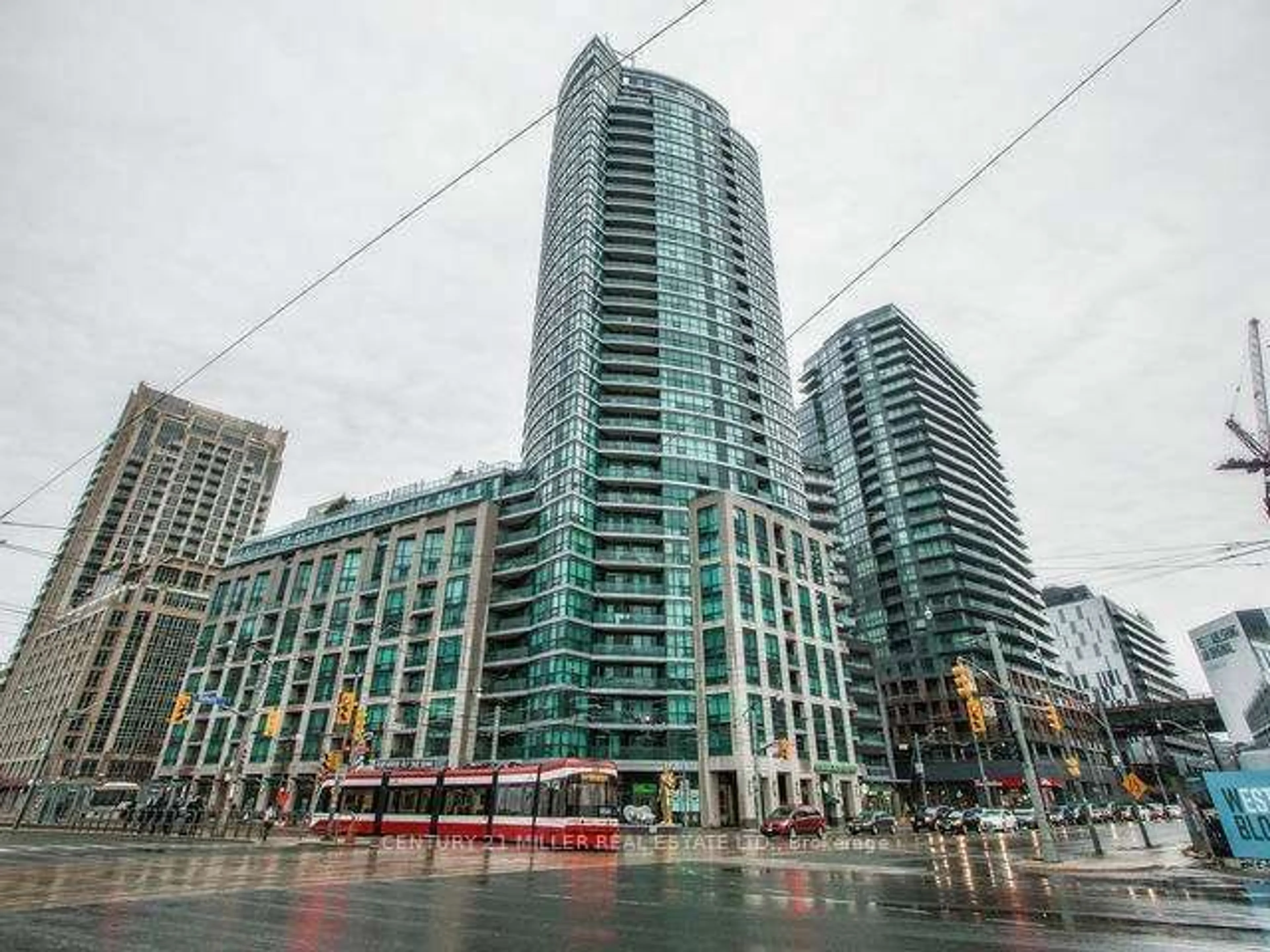 A pic from exterior of the house or condo for 600 Fleet St #3104, Toronto Ontario M5V 1B7