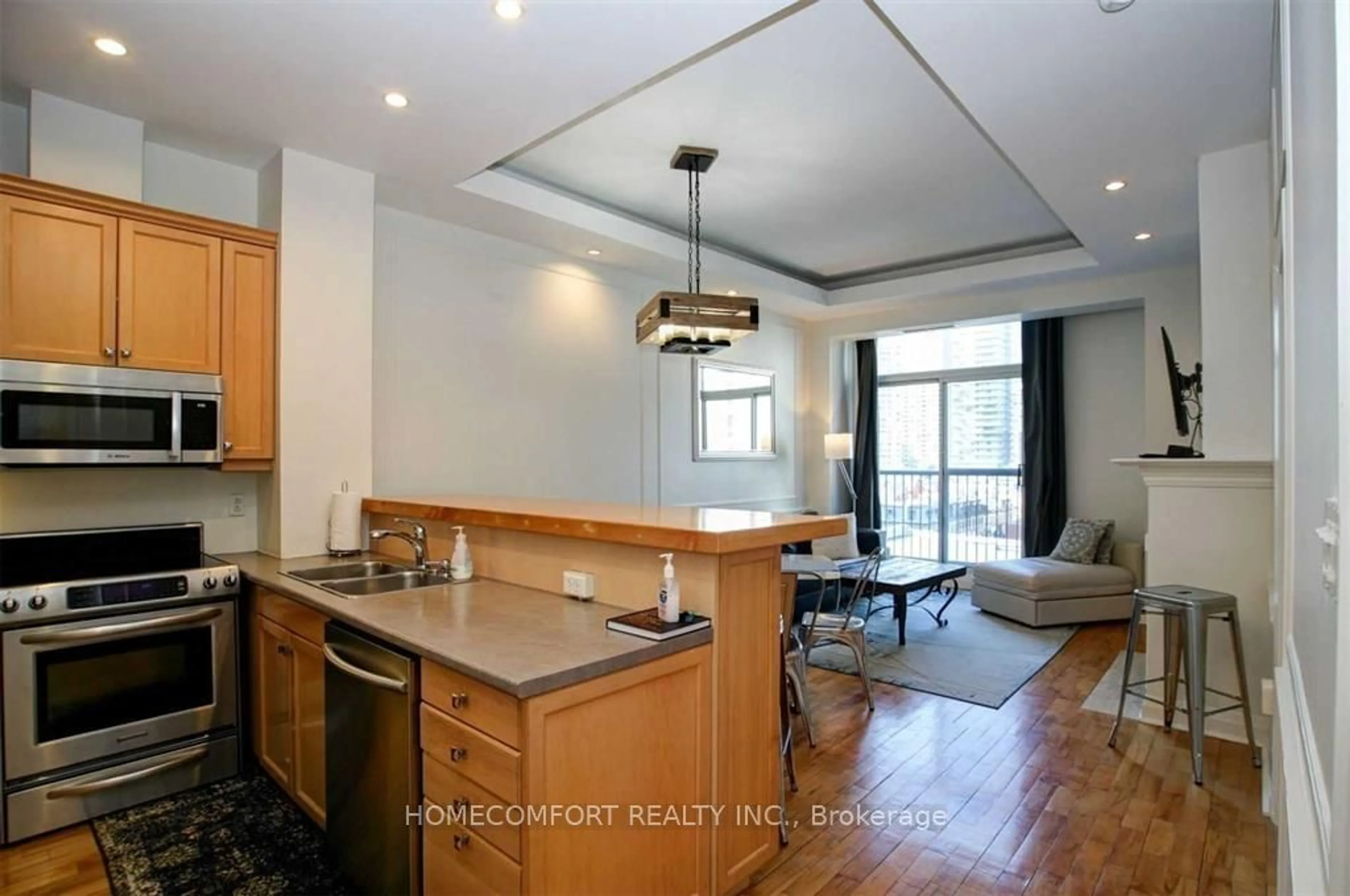 Contemporary kitchen for 8 Wellesley St #701, Toronto Ontario M4Y 3B2