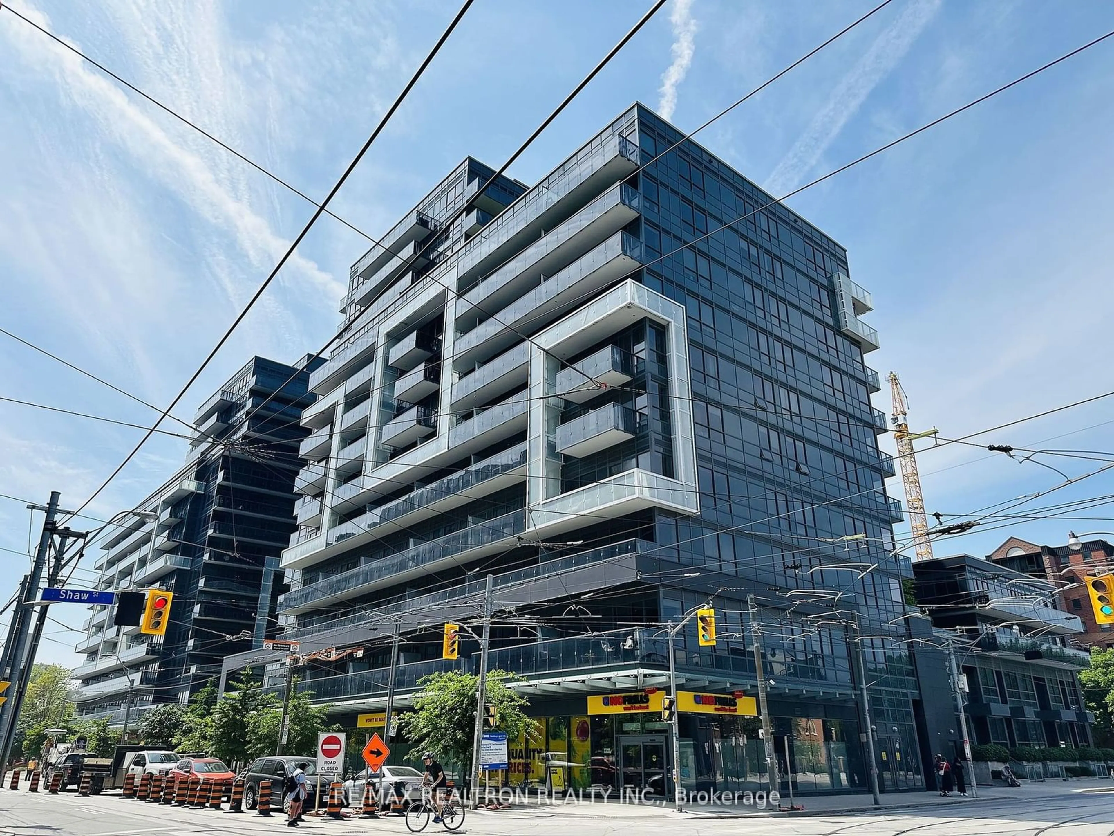 A pic from exterior of the house or condo for 1030 King St #Lph 22, Toronto Ontario M6K 3N3