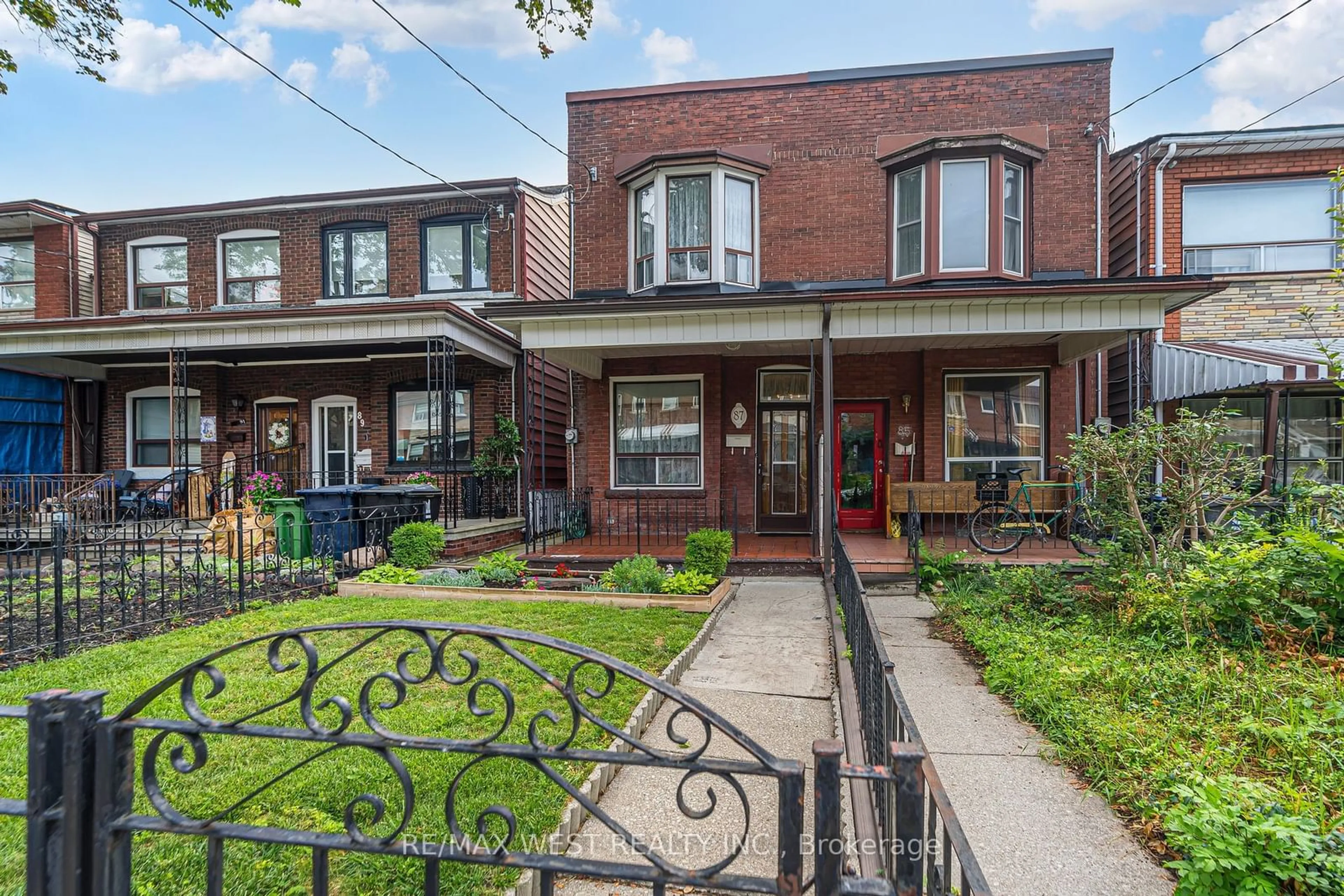 Home with brick exterior material for 87 Palmerston Ave, Toronto Ontario M6J 2J2