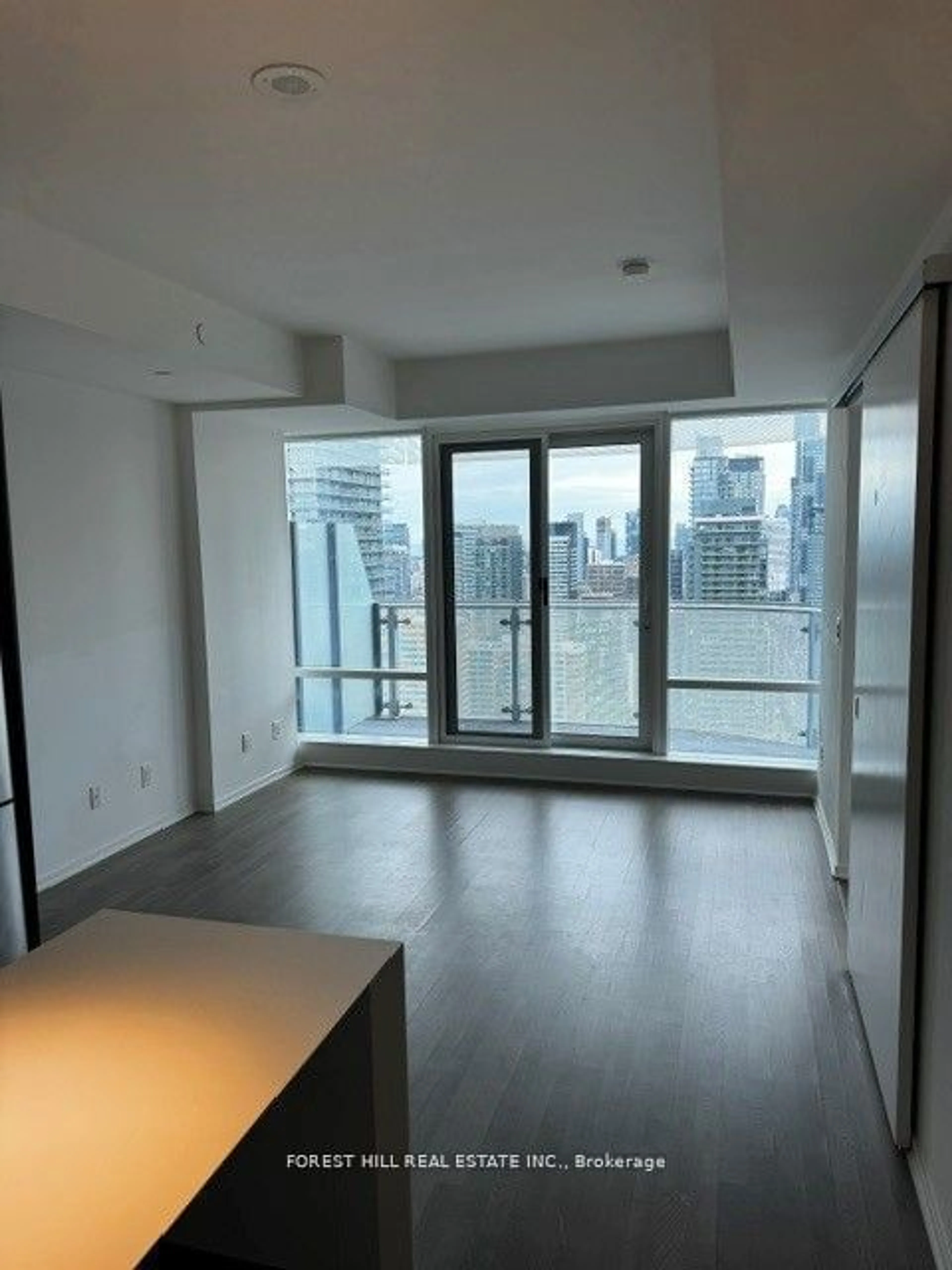 A pic of a room for 1 Bloor St #2906, Toronto Ontario M4W 0A8