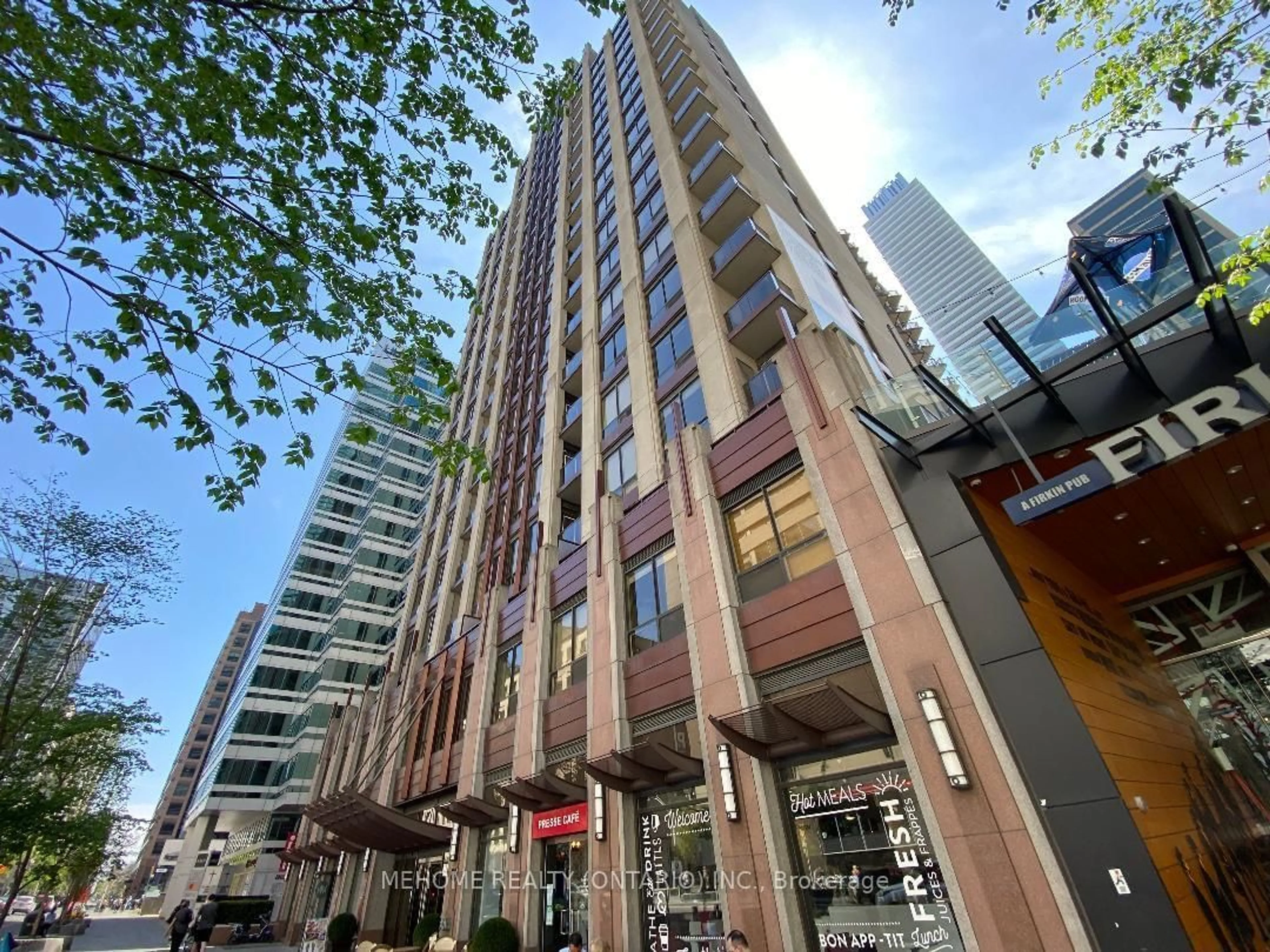 A pic from exterior of the house or condo for 85 Bloor St #413, Toronto Ontario M4W 3Y1