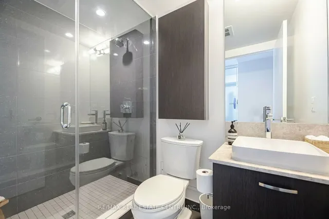 Additional image 27 of 3018 Yonge St Unit 214