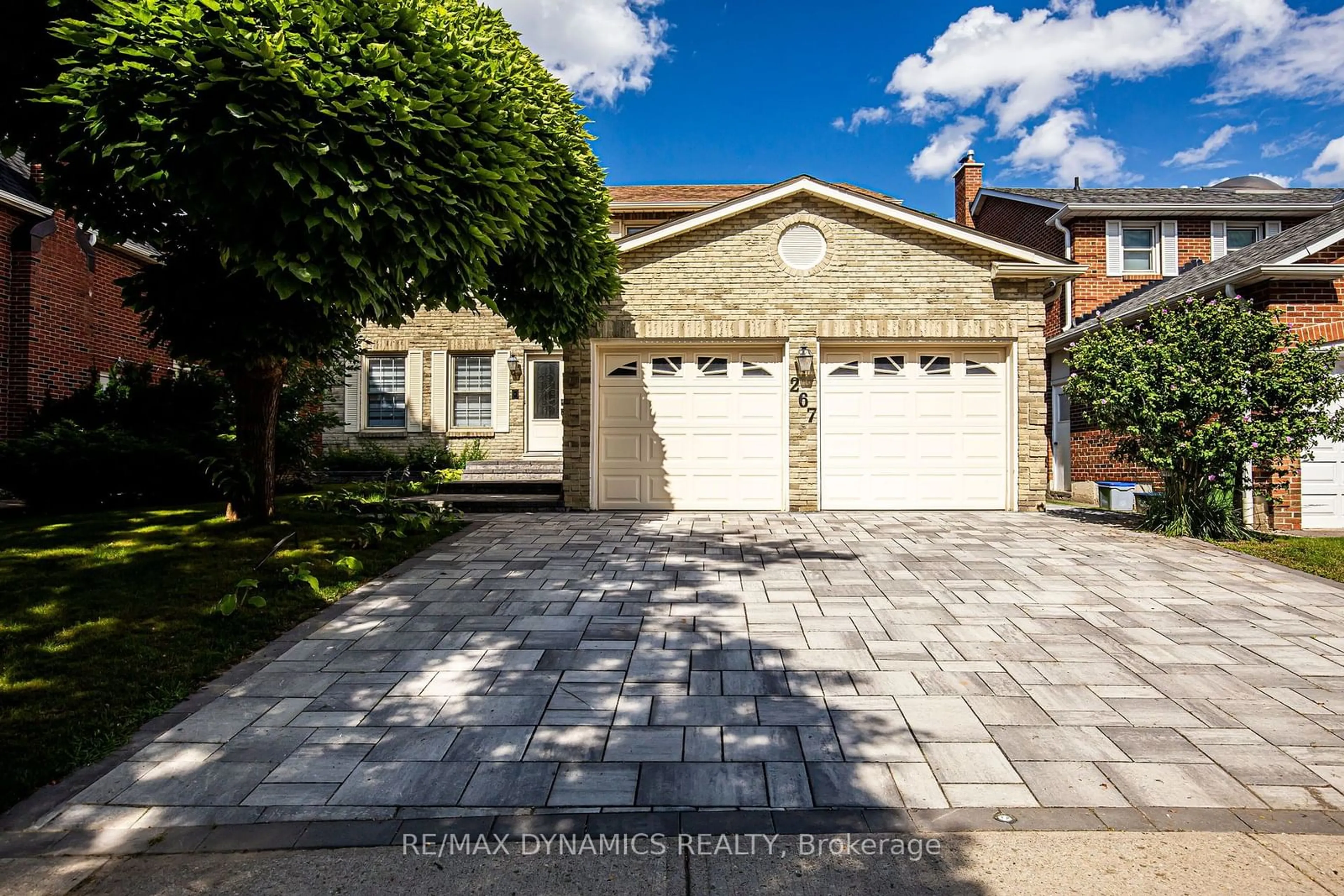 Frontside or backside of a home, the street view for 267 Hidden Tr, Toronto Ontario M2R 3S7