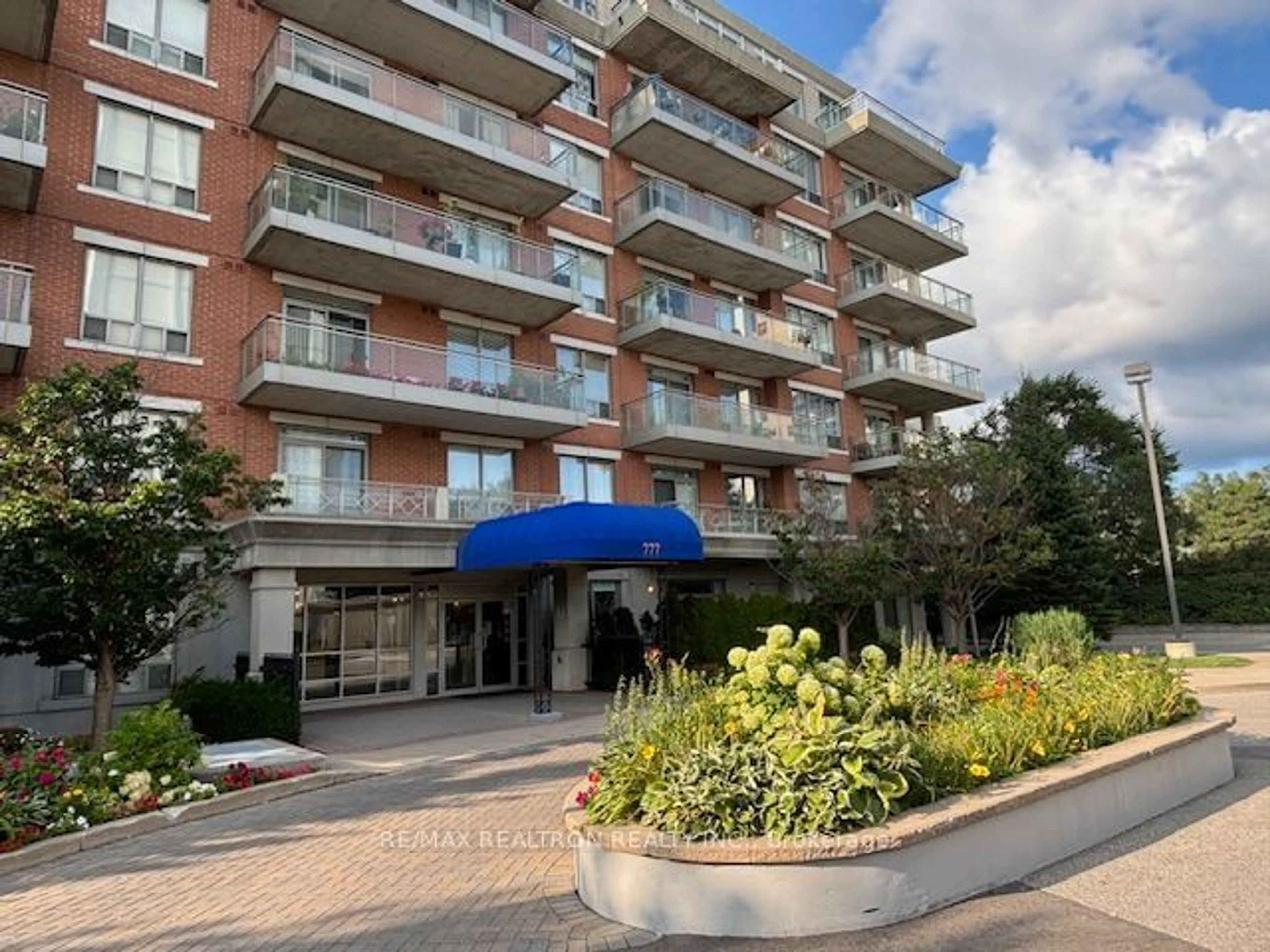 A pic from exterior of the house or condo for 777 Steeles Ave #310, Toronto Ontario M2R 3Y4