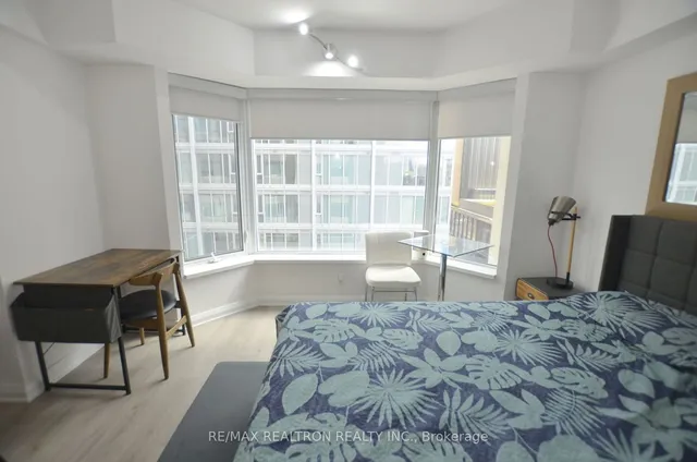 Additional property image - 155 Yorkville Ave Unit 713