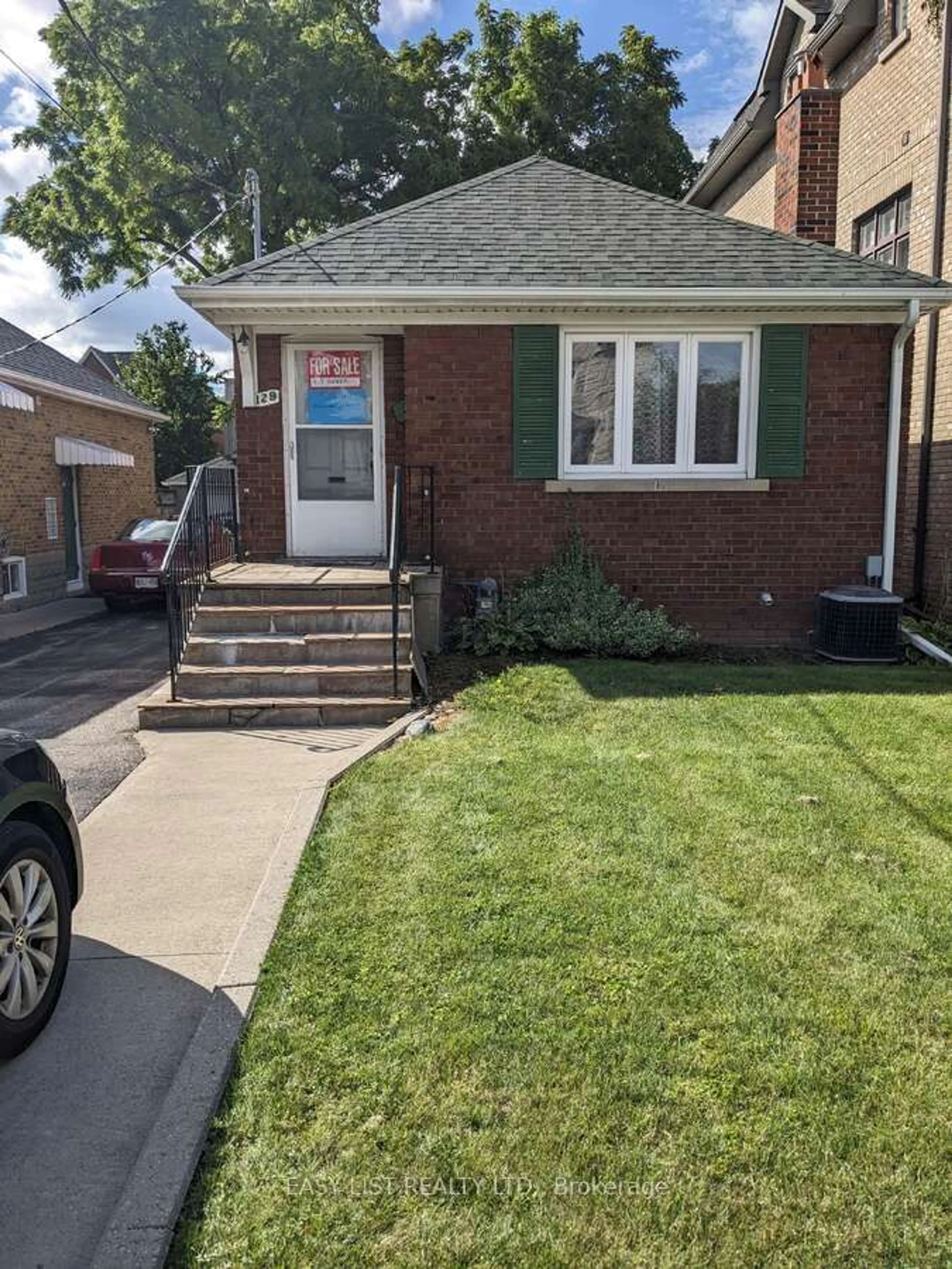 Frontside or backside of a home for 129 Felbrigg Ave, Toronto Ontario M5M 2M6