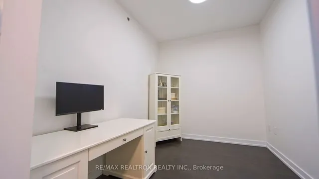 Additional property image - 426 University Ave Unit 3801