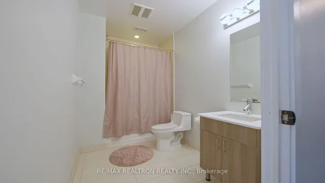 Additional property image - 426 University Ave Unit 3801
