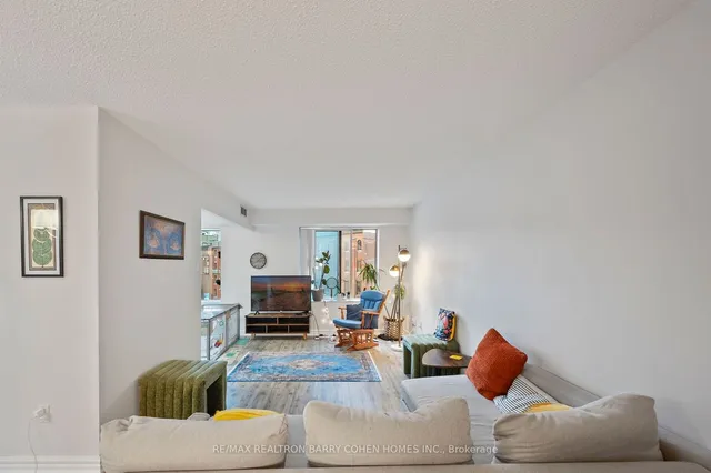 Additional property image - 33 University Ave Unit 903