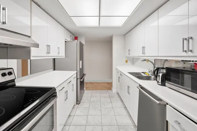 Additional property image - 33 University Ave Unit 903
