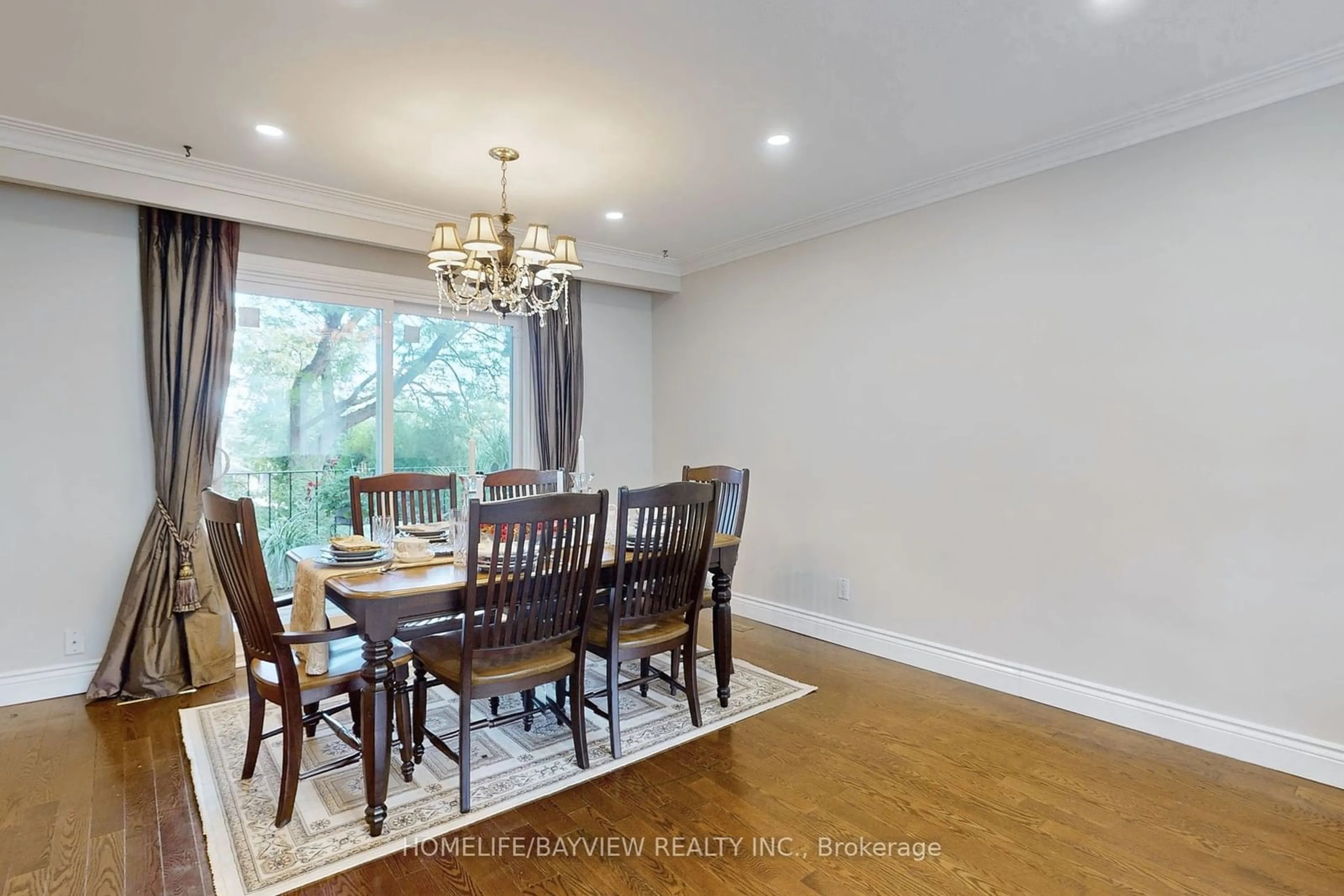 Dining room, wood/laminate floor for 2 Fleming Dr, Toronto Ontario M2K 2Y3