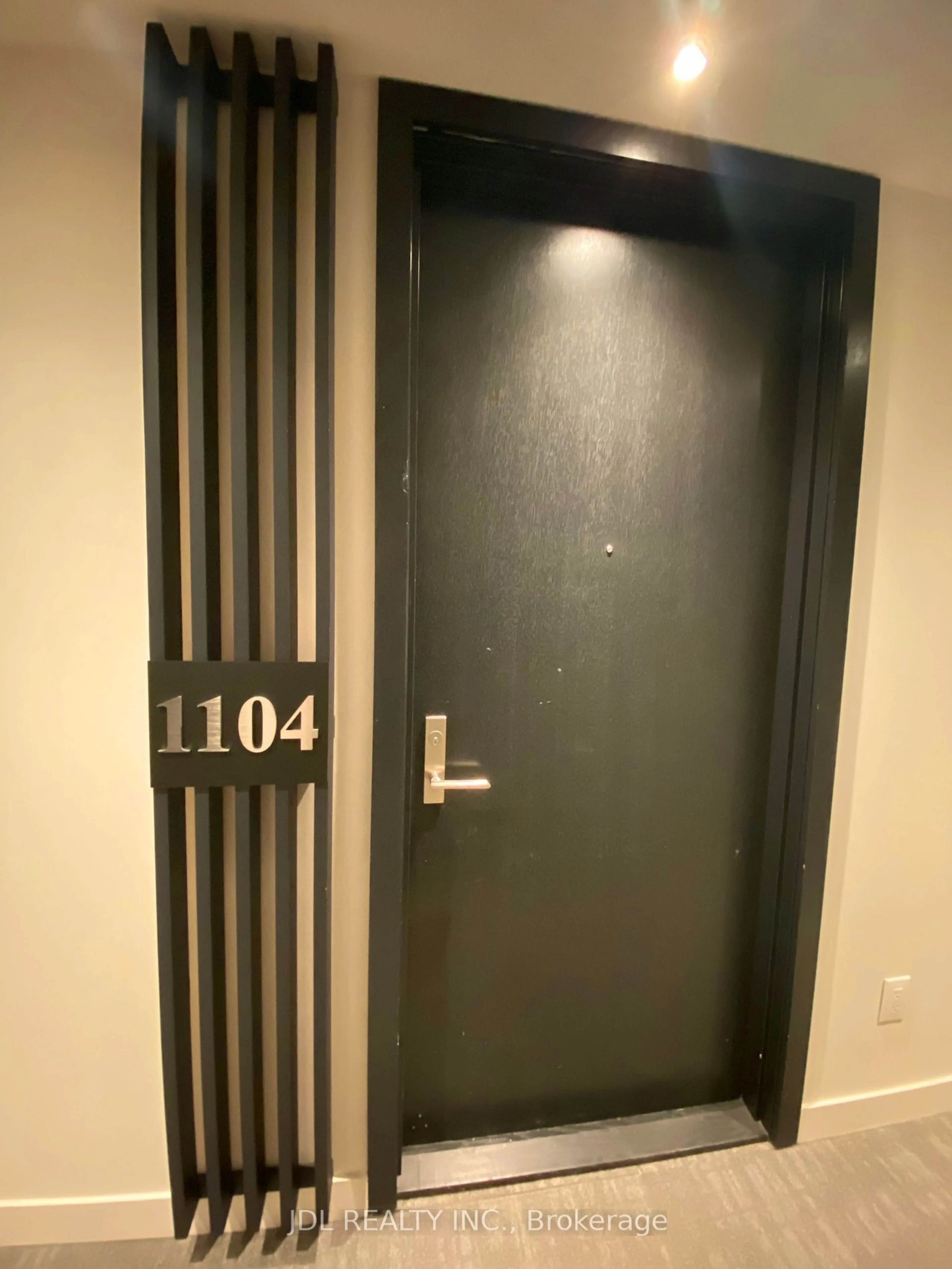 Indoor foyer for 81 Wellesley St #1104, Toronto Ontario M4Y 0C5