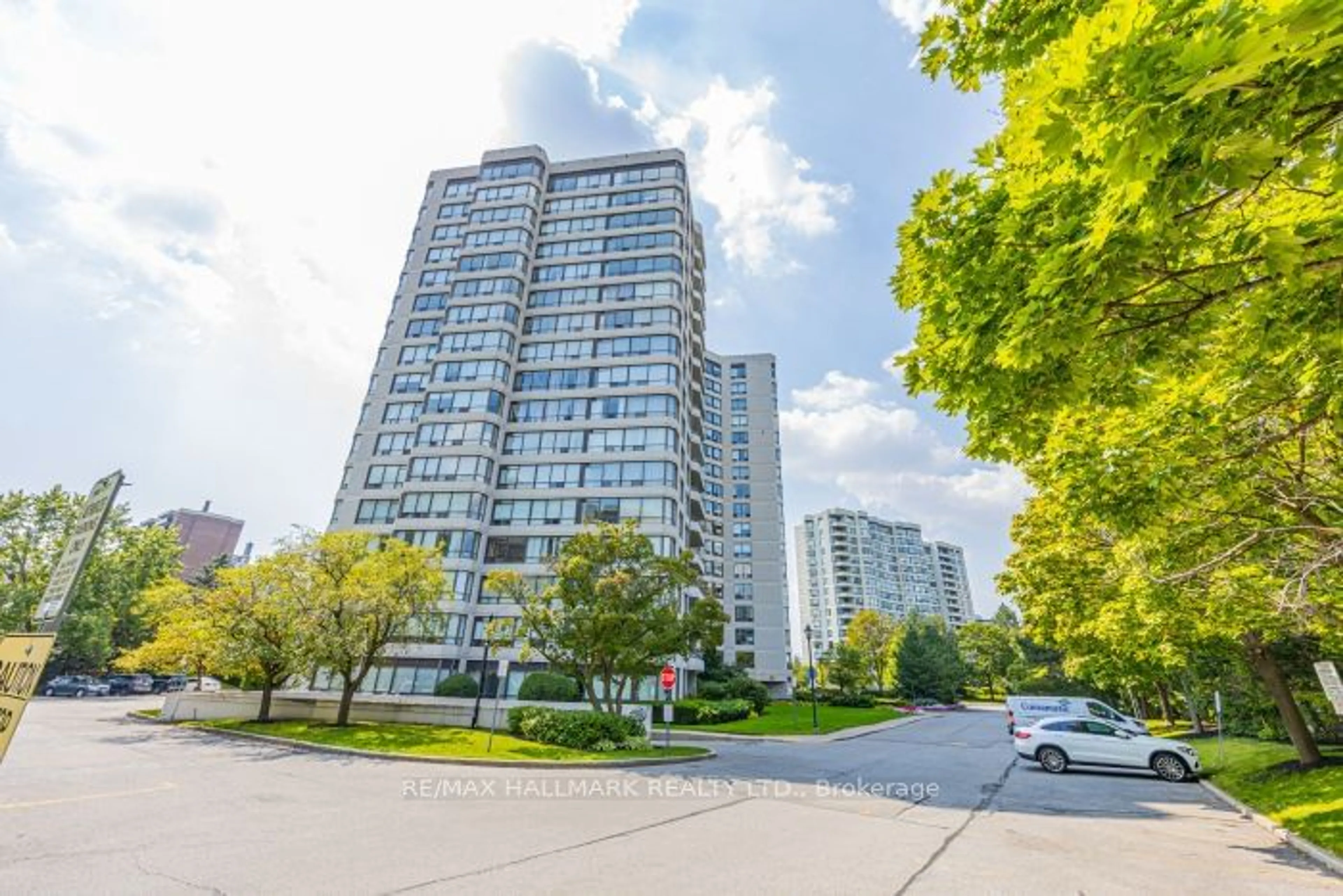 A pic from exterior of the house or condo for 1101 Steeles Ave #Ph210, Toronto Ontario M2R 3W5