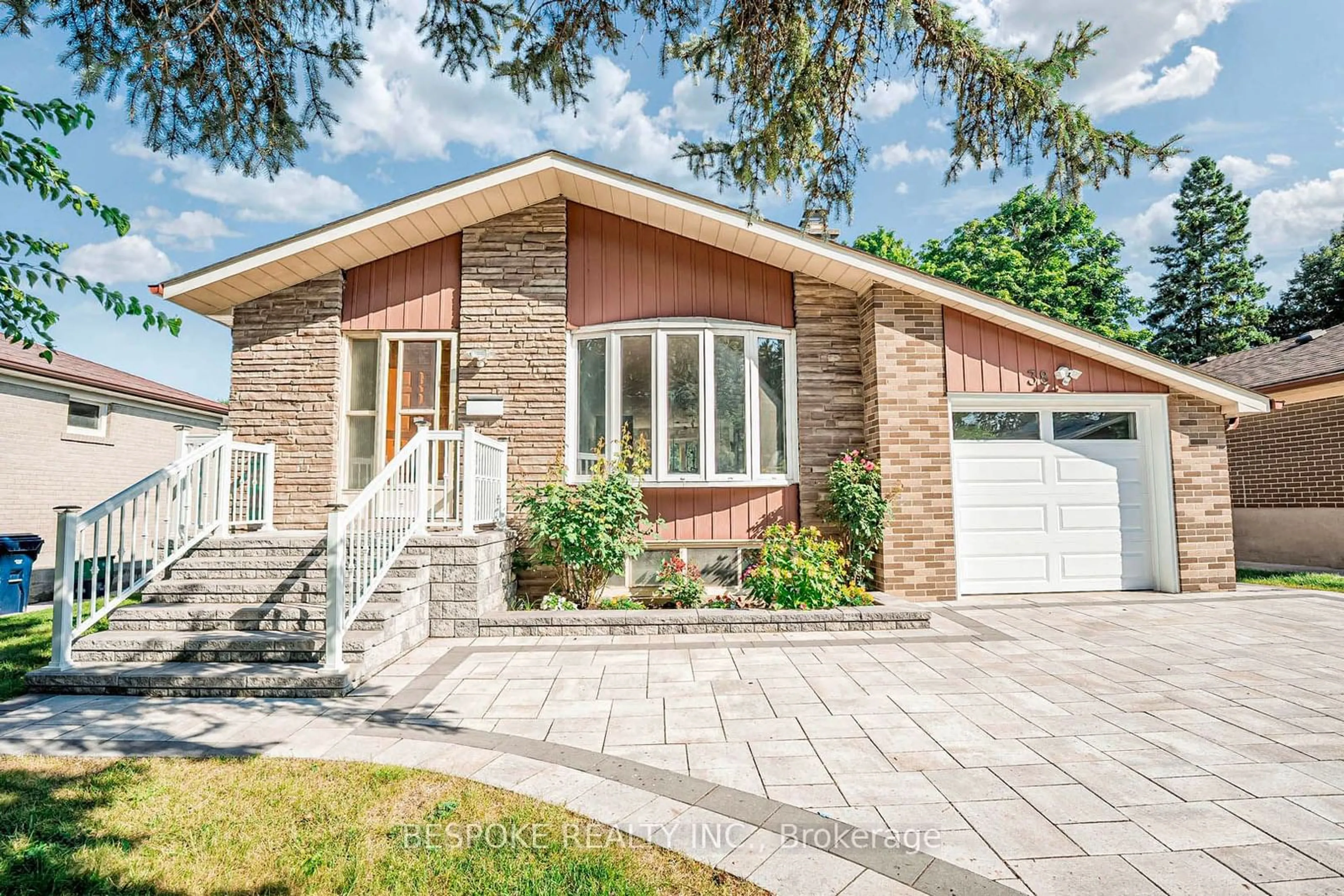 Home with brick exterior material for 38 Summerside Cres, Toronto Ontario M2H 1X1