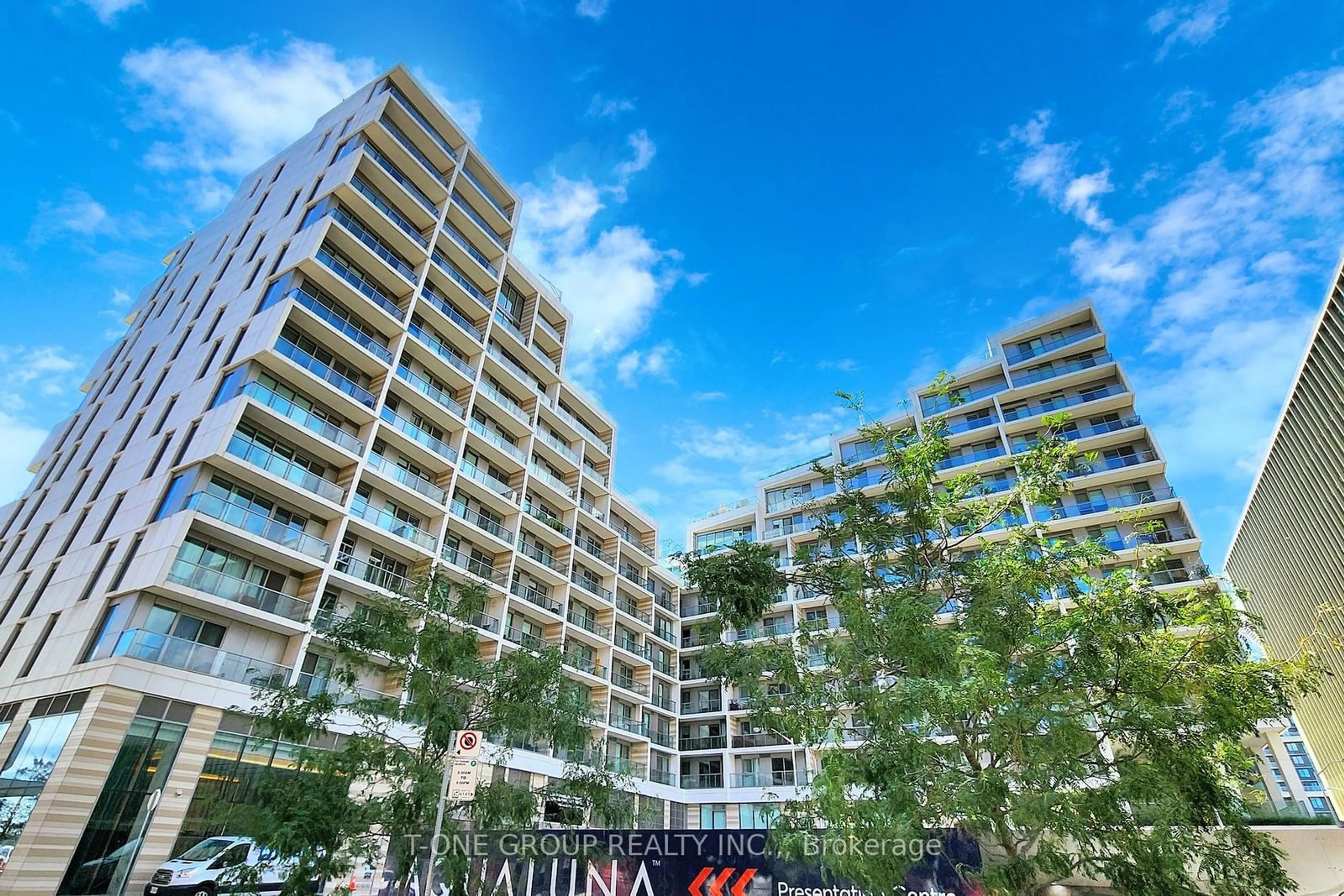 A pic from exterior of the house or condo for 118 Merchants' Wharf #920, Toronto Ontario M5A 0L3