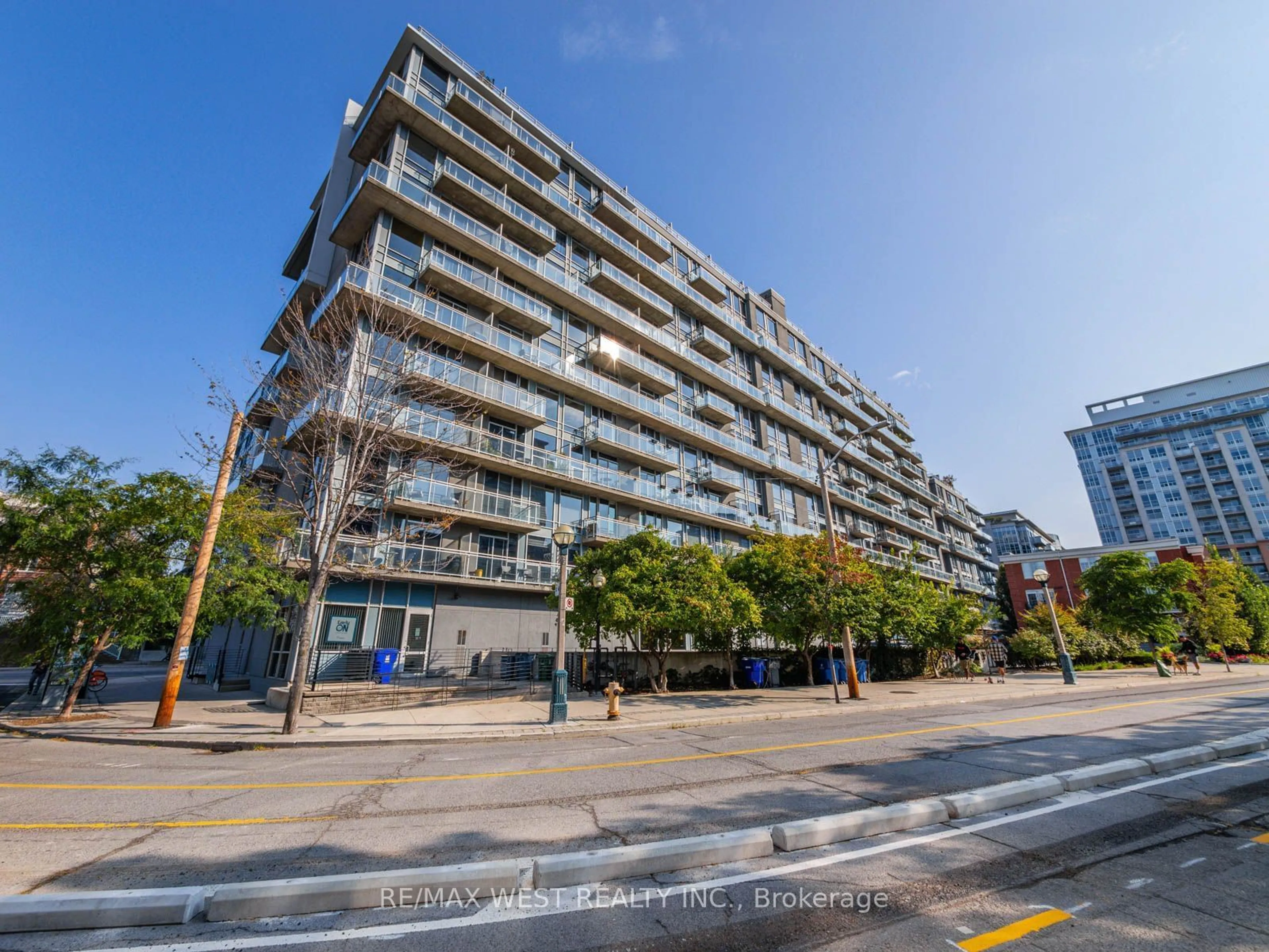 A pic from exterior of the house or condo for 1029 King St #205, Toronto Ontario M6K 3M9