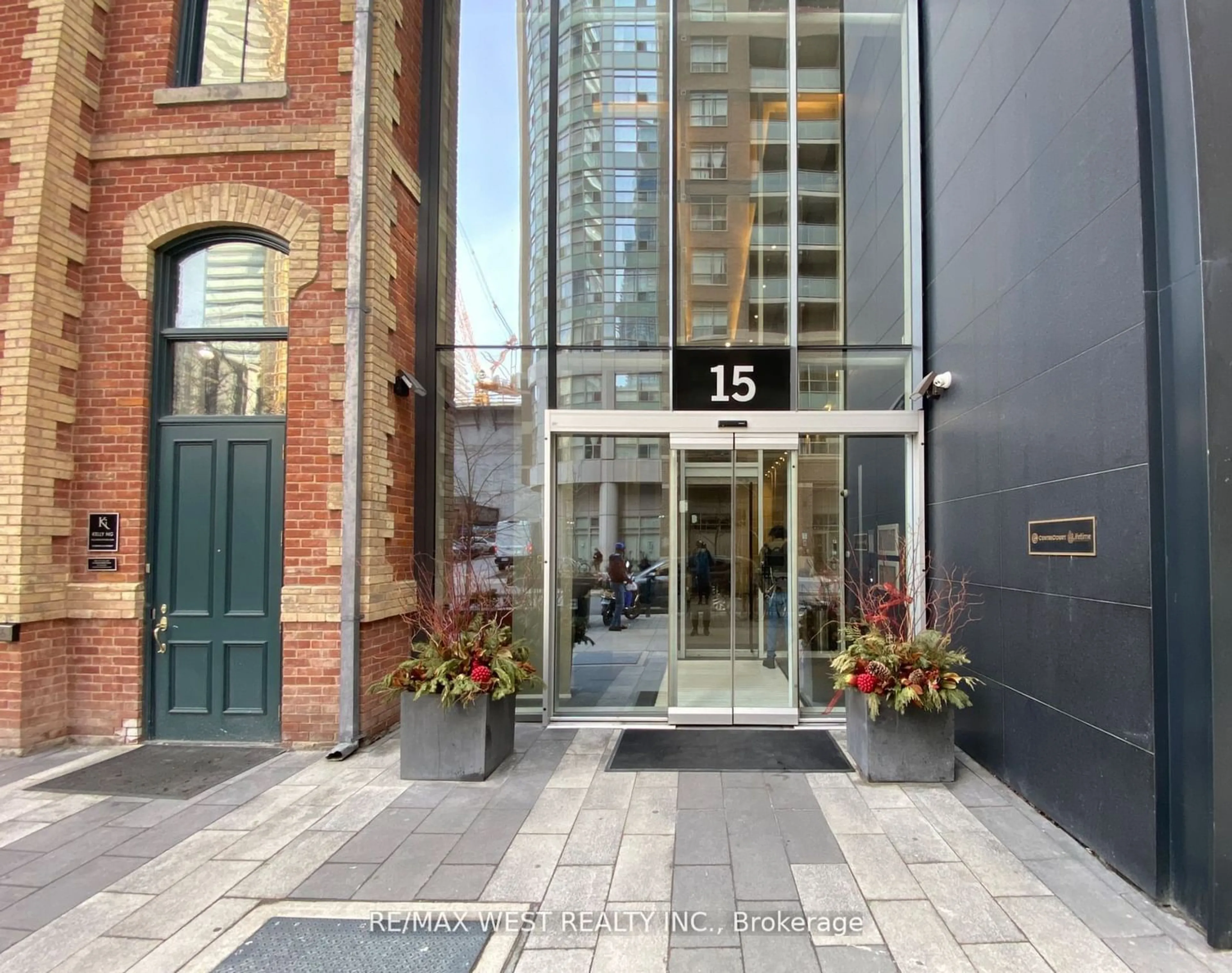 Street view for 15 Grenville St #1106, Toronto Ontario M4Y 1A1