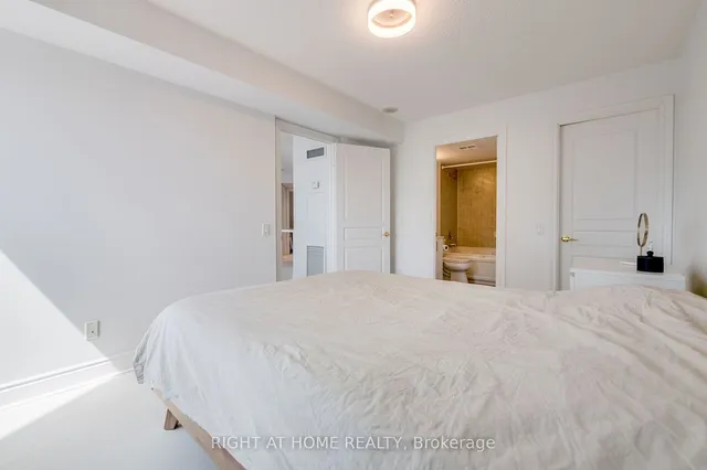 Additional image 11 of 5 Northtown Way Unit 702