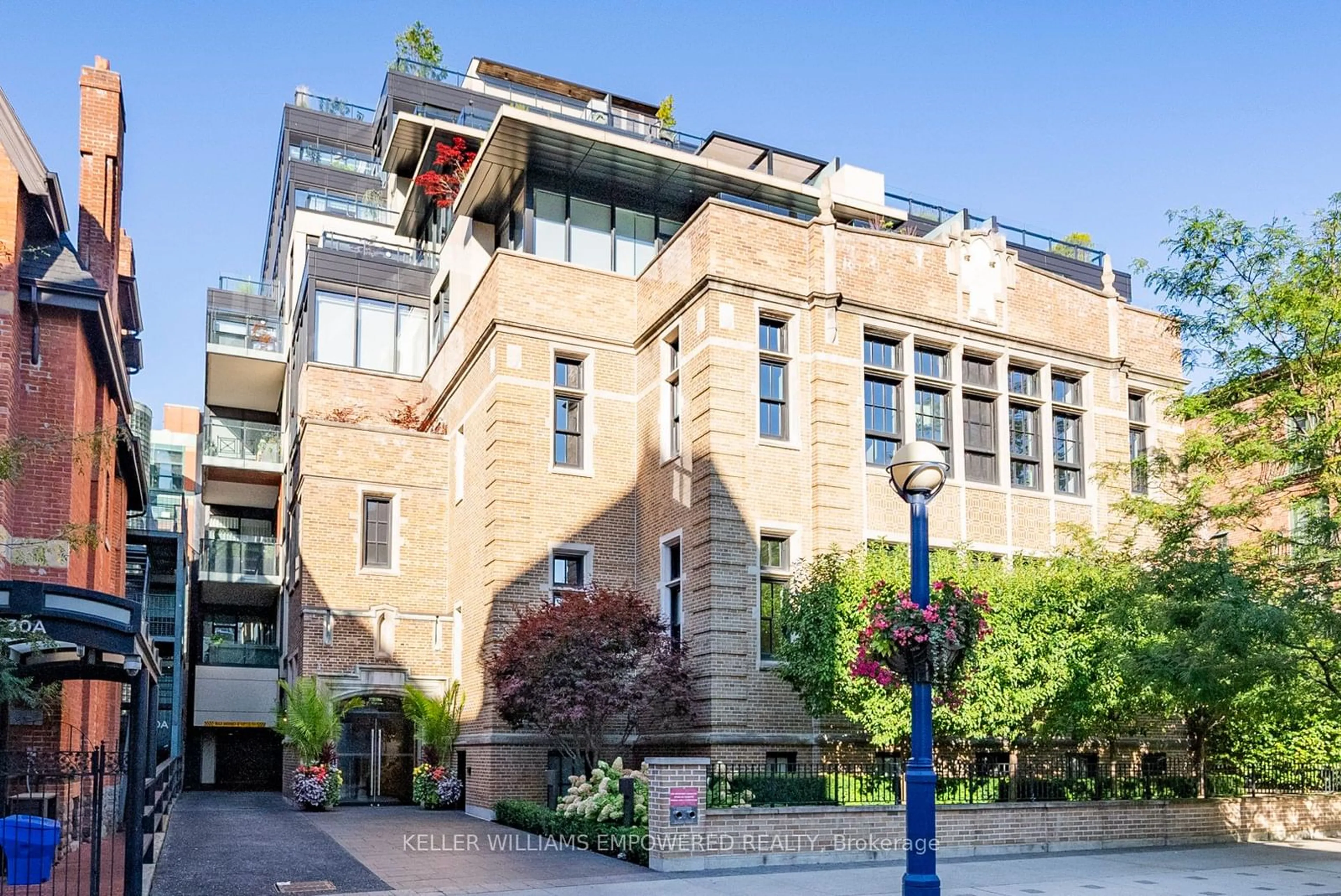 A pic from exterior of the house or condo for 36 Hazelton Ave #3E, Toronto Ontario M5R 2E2