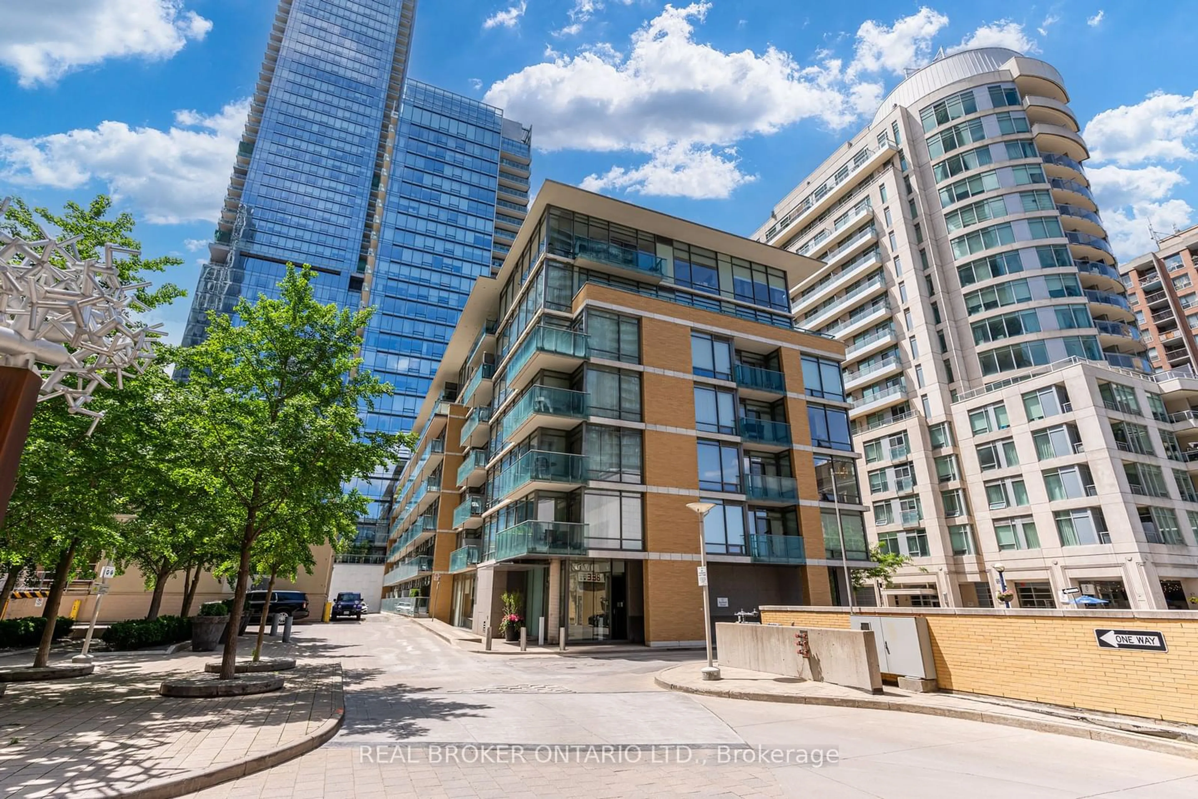 A pic from exterior of the house or condo for 21 Scollard St #104, Toronto Ontario M5R 1G1