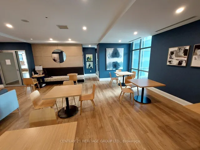 Additional property image - 15 Fort York Blvd Unit 1802