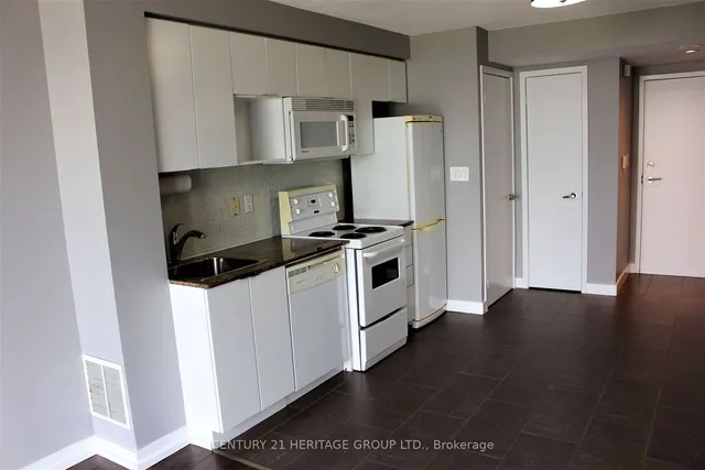 Additional property image - 15 Fort York Blvd Unit 1802