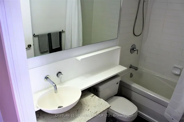 Additional property image - 15 Fort York Blvd Unit 1802