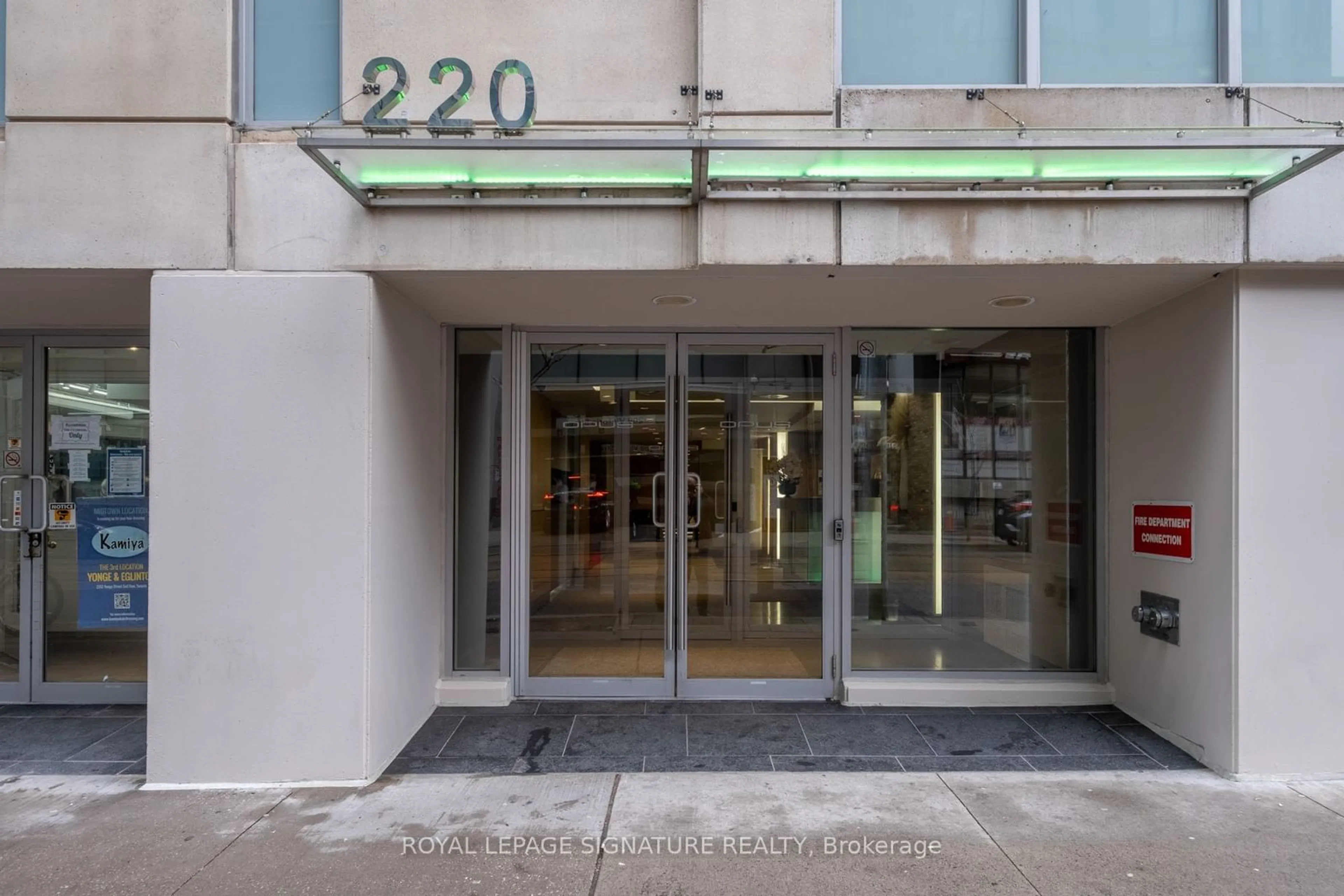 Indoor foyer for 220 Victoria St #806, Toronto Ontario M5B 2R6