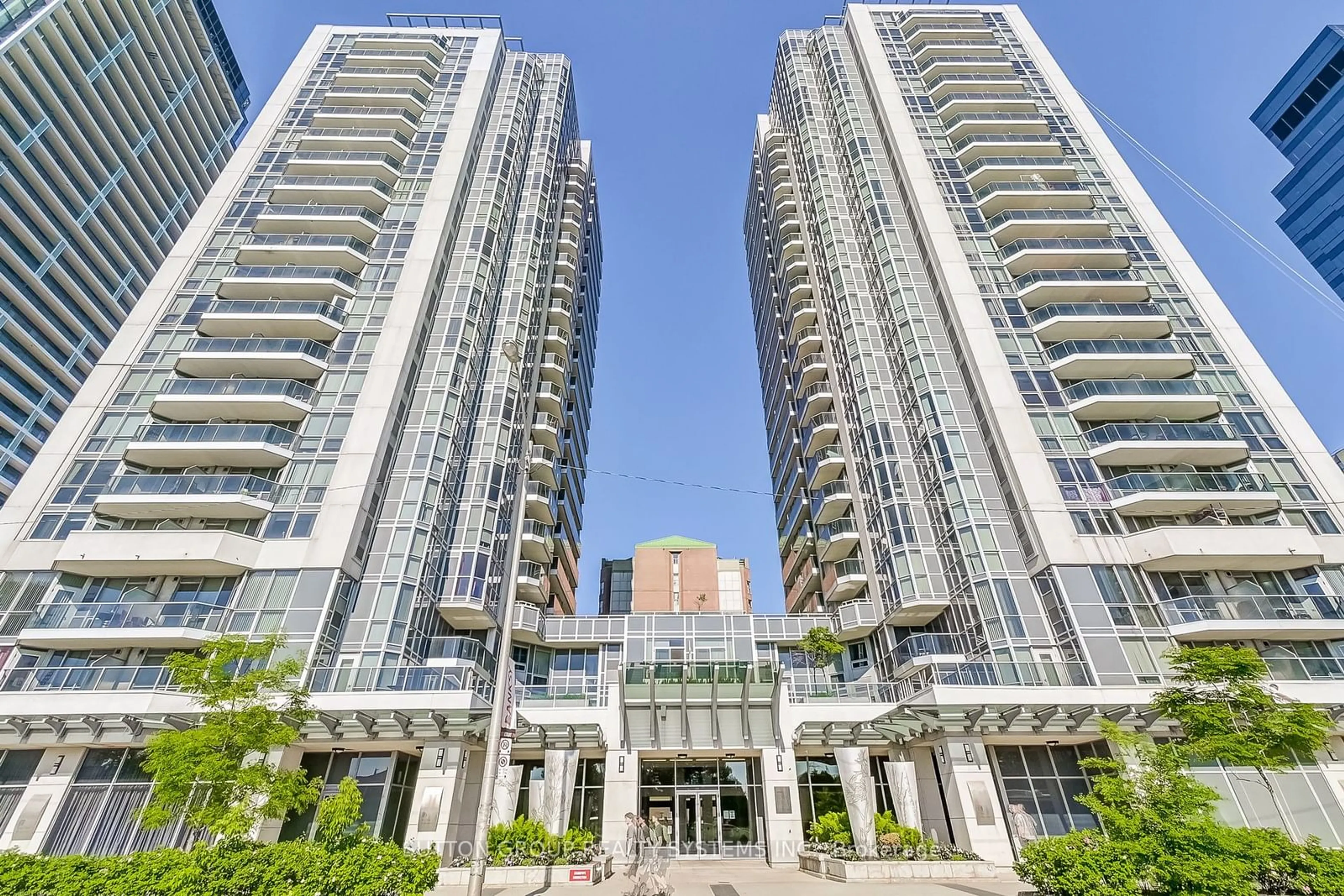 A pic from exterior of the house or condo, the front or back of building for 5791 Yonge St #2108, Toronto Ontario M2M 0A8