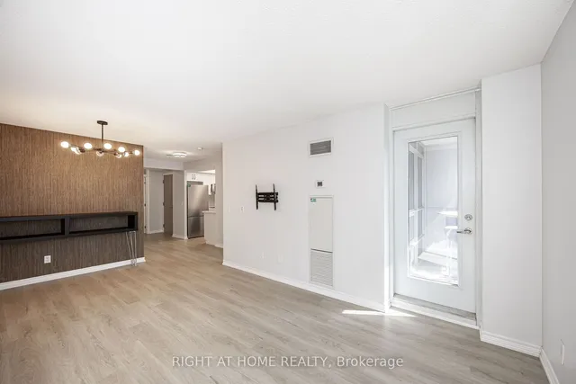 Additional image 18 of 763 Bay St Unit 1006