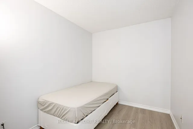 Additional image 10 of 763 Bay St Unit 1006