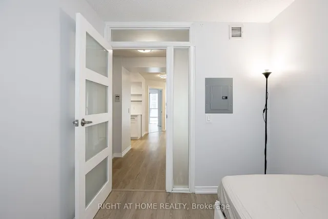 Additional image 9 of 763 Bay St Unit 1006