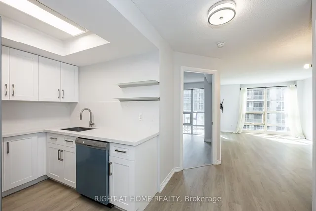 Additional image 21 of 763 Bay St Unit 1006