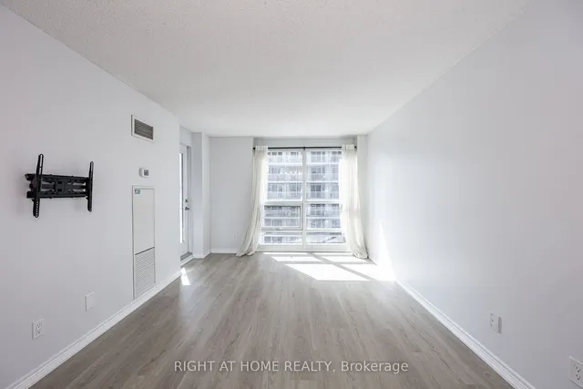 Additional image 19 of 763 Bay St Unit 1006