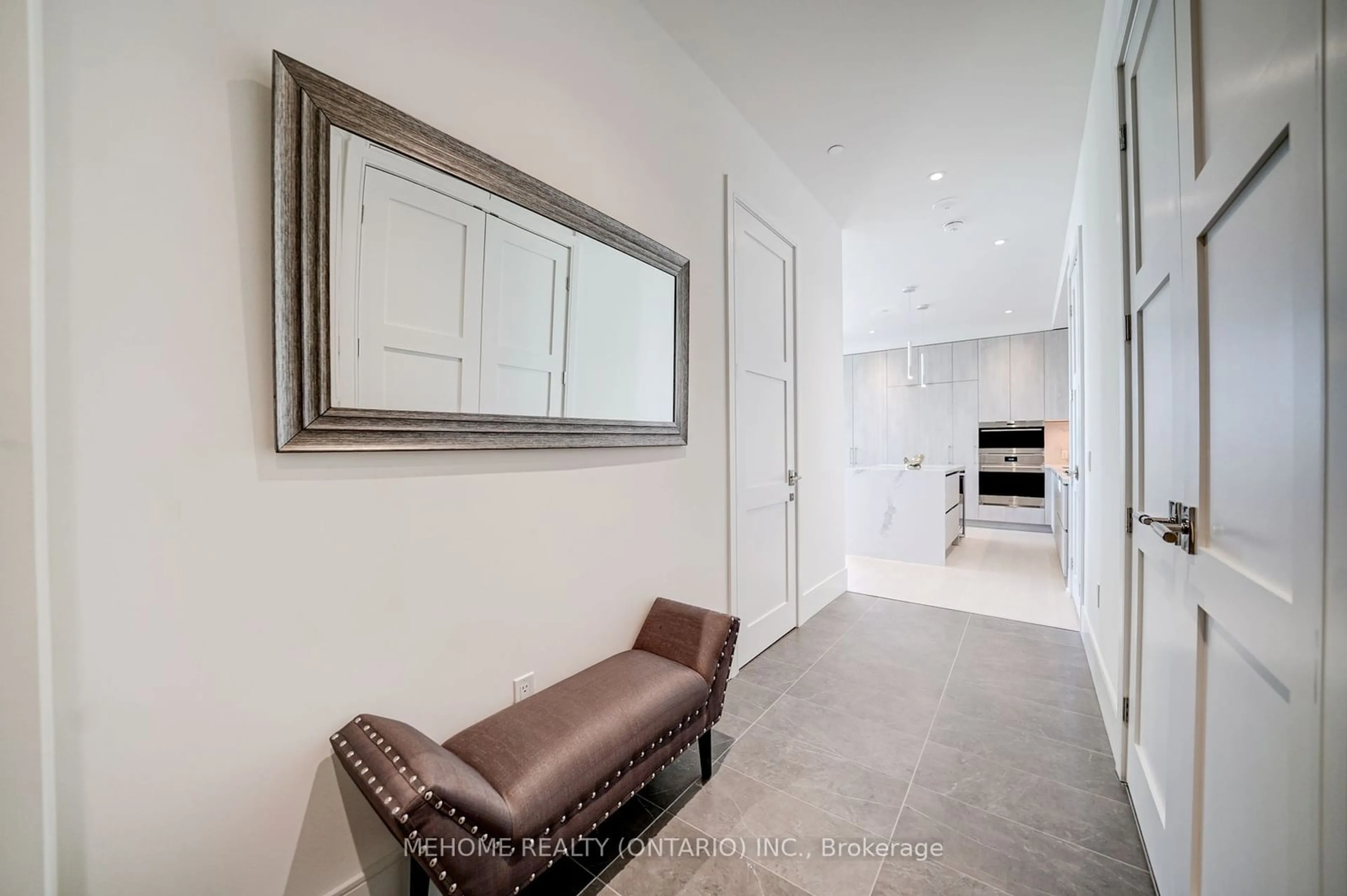 Indoor entryway, wood floors for 1 Yorkville Ave #Ph06, Toronto Ontario M4W 0B1