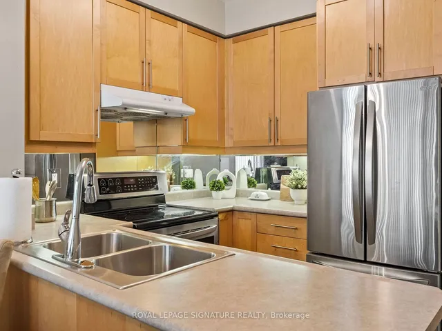 Additional property image - 1121 Bay St Unit 306