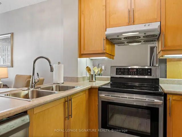 Additional property image - 1121 Bay St Unit 306