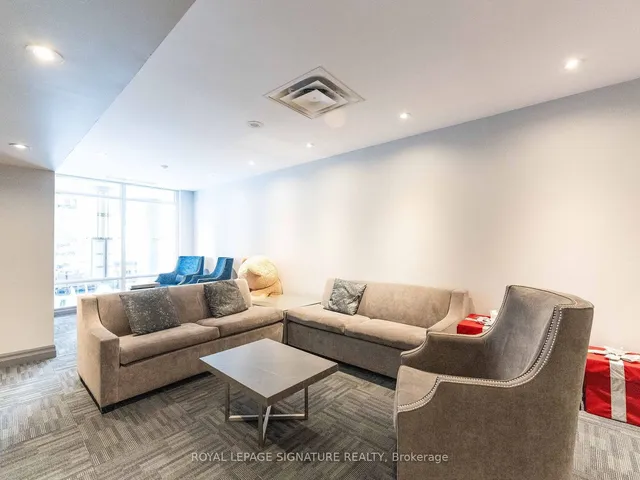 Additional property image - 1121 Bay St Unit 306
