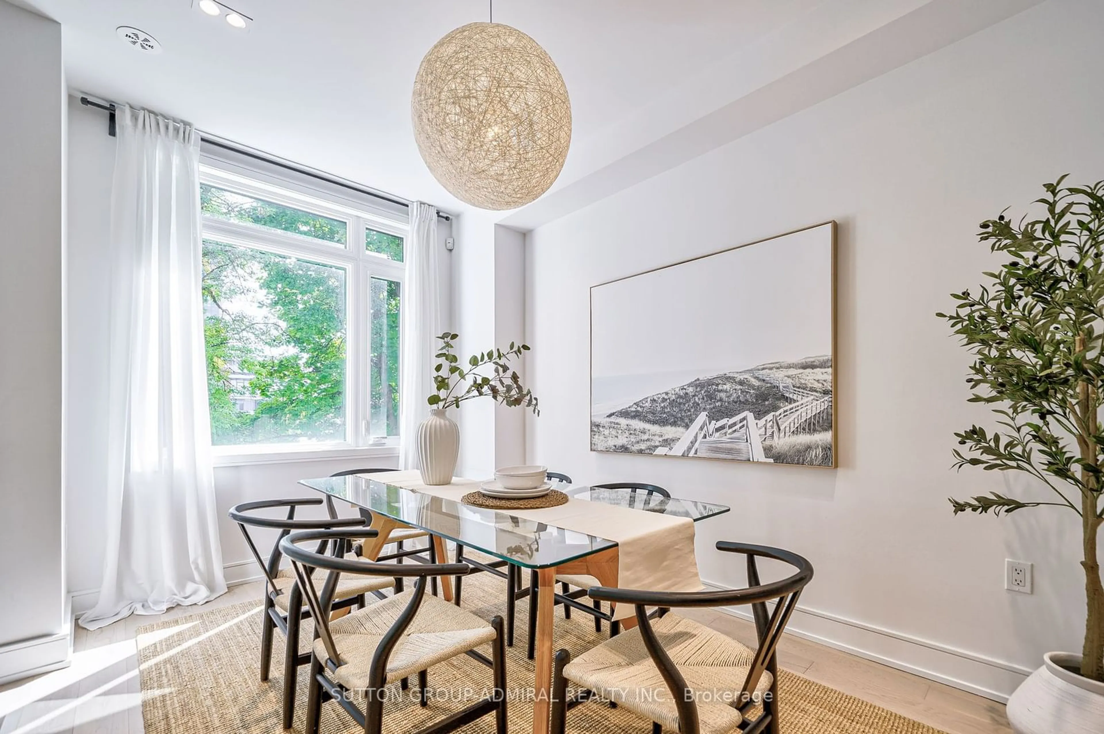 Dining room, wood floors, cottage for 15 Flax Field Lane, Toronto Ontario M2N 0L5