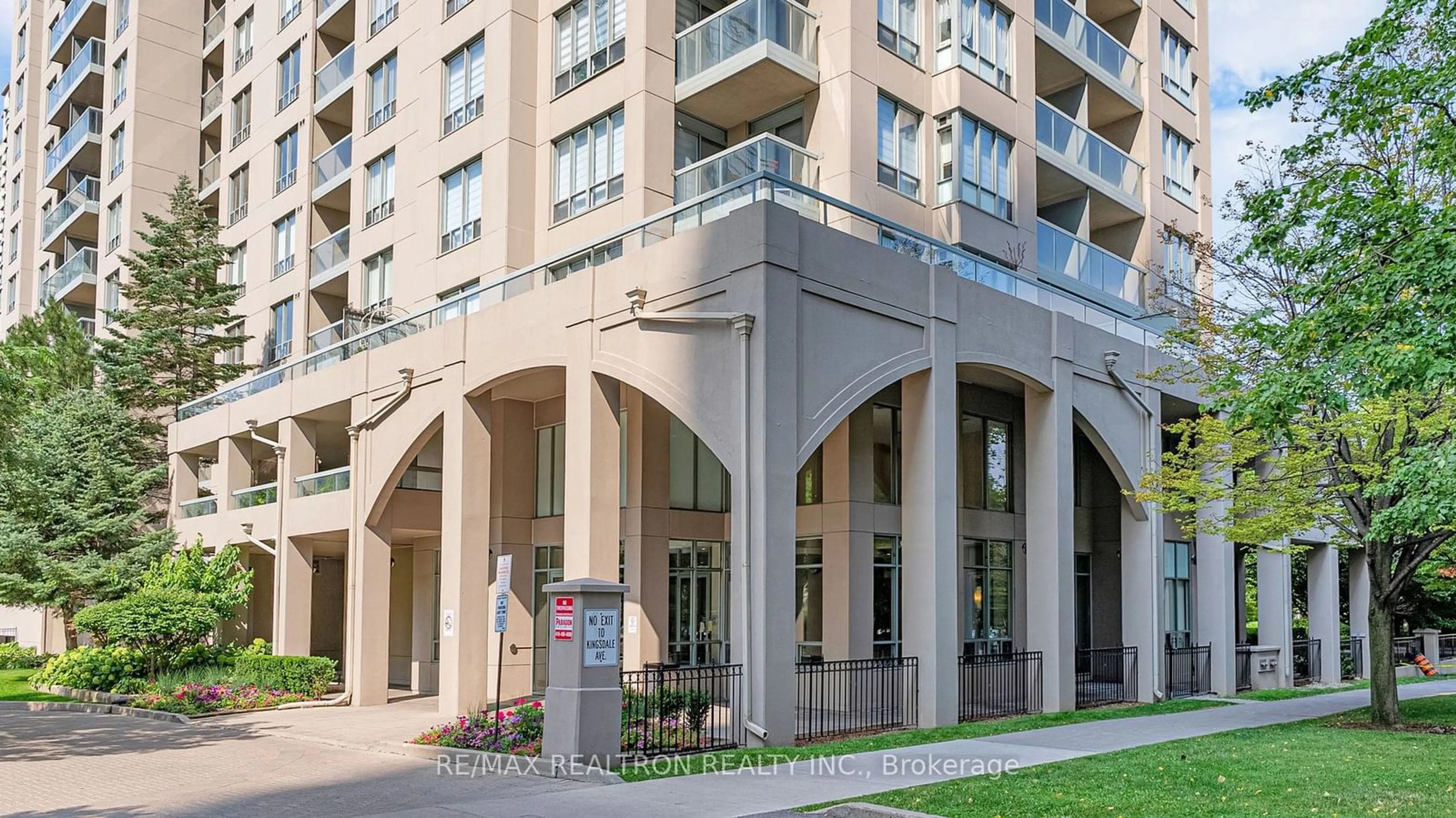 A pic from exterior of the house or condo for 28 Empress Ave #617, Toronto Ontario M2N 6Z7