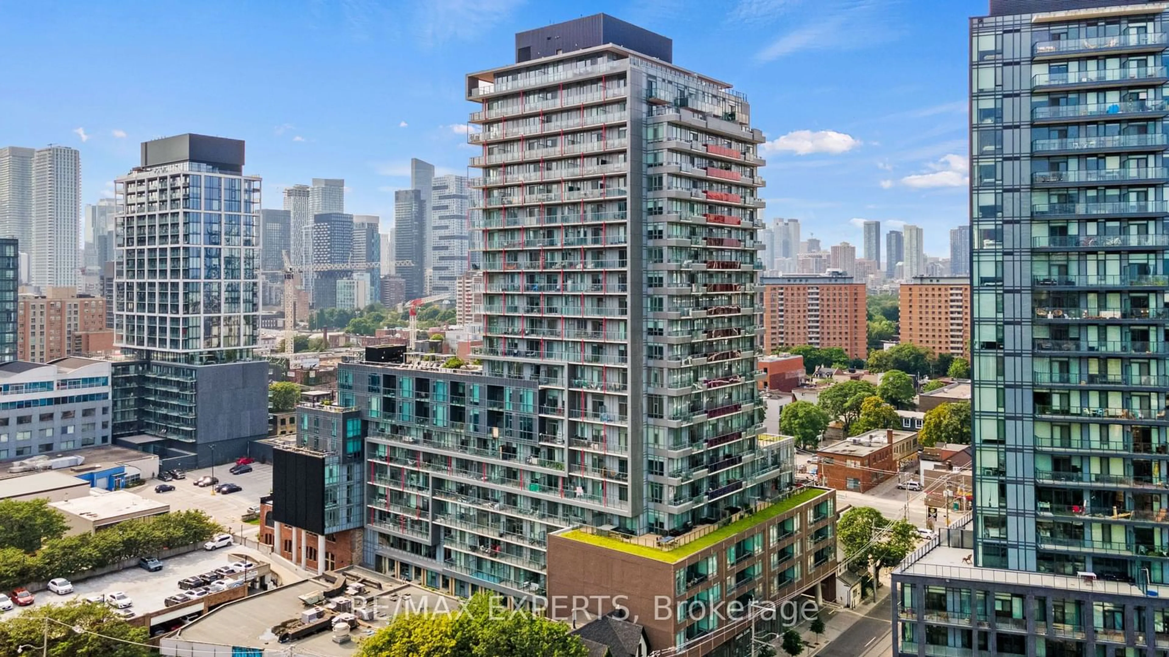 A pic from exterior of the house or condo for 120 Parliament St #1608, Toronto Ontario M5A 2Y8