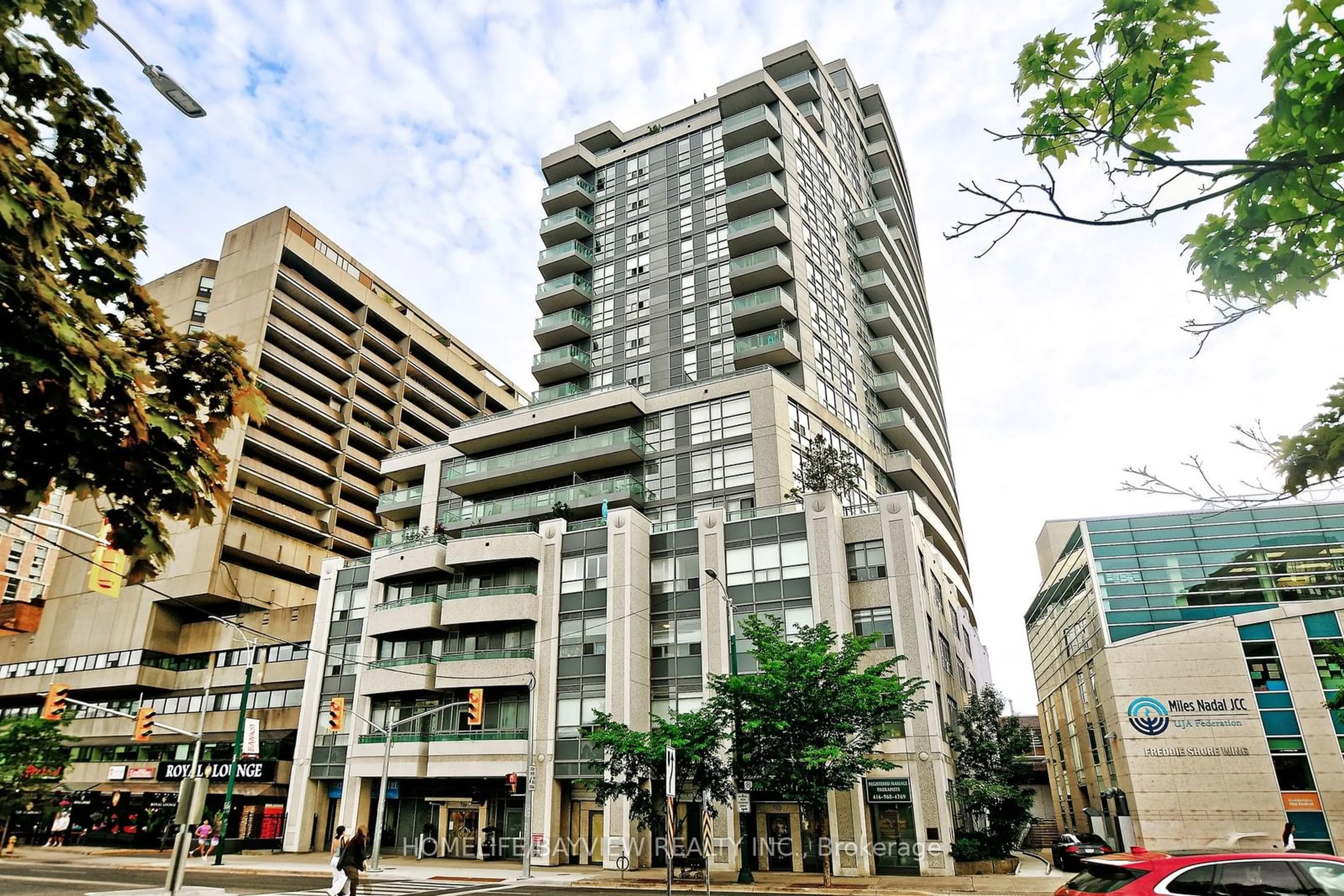 A pic from exterior of the house or condo for 736 Spadina Ave #1207, Toronto Ontario M5S 2J6