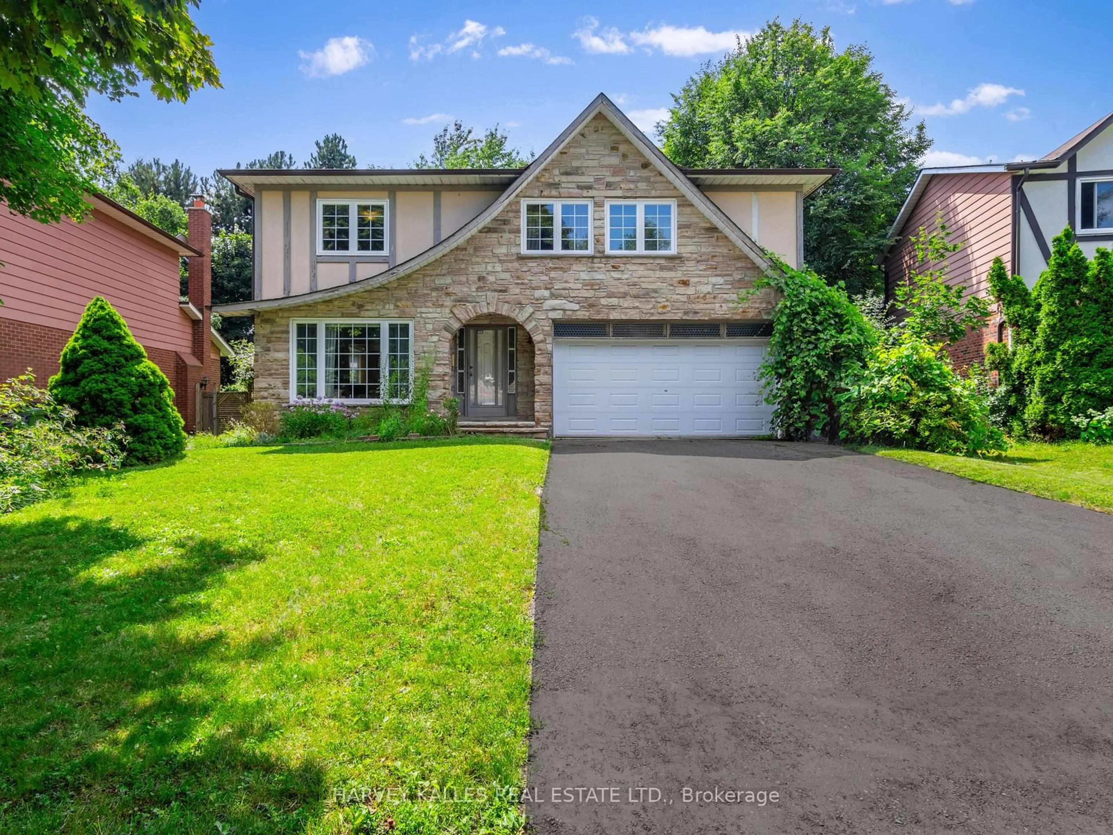 Frontside or backside of a home for 44 Seneca Hill Dr, Toronto Ontario M2J 2W4