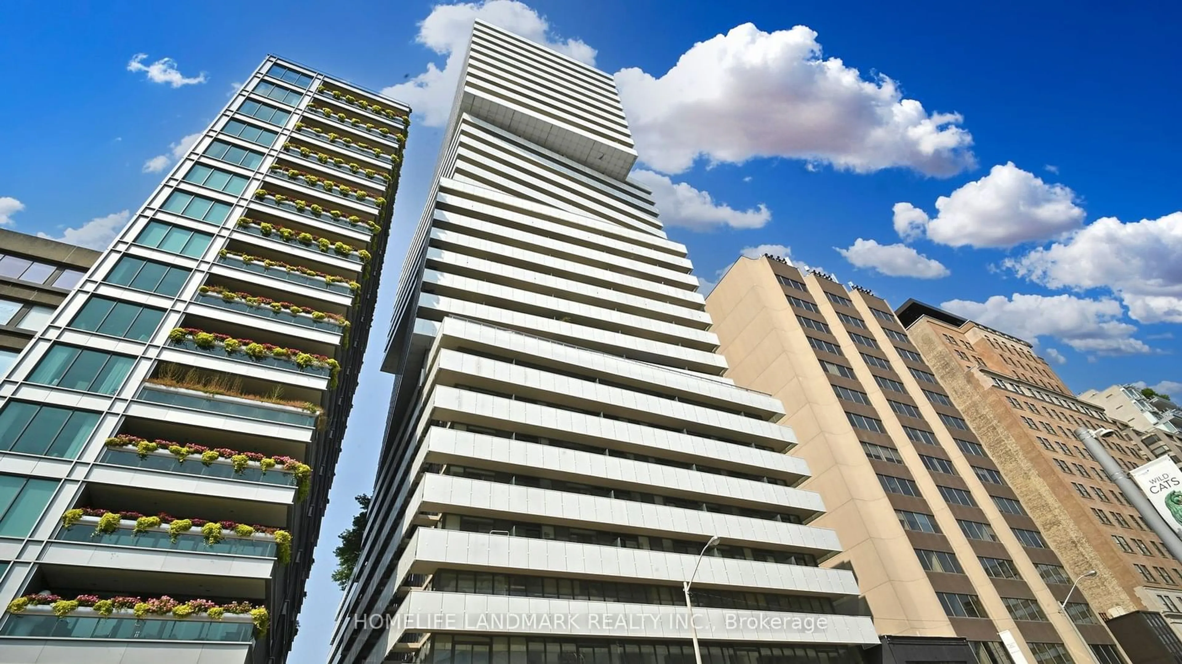 A pic from exterior of the house or condo for 200 Bloor St #2605, Toronto Ontario M5S 1T8