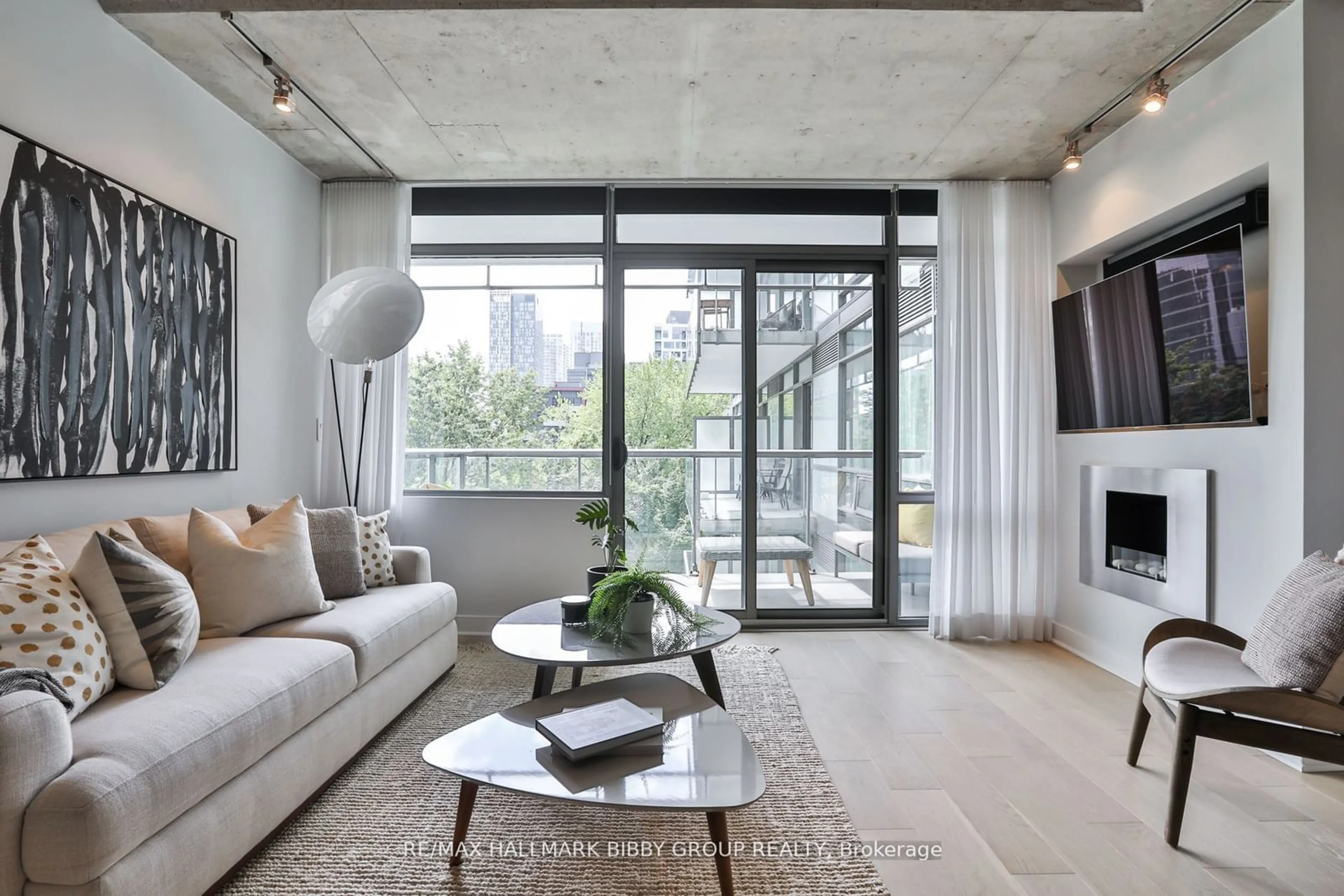 Living room for 55 Stewart St #637, Toronto Ontario M5V 2V1