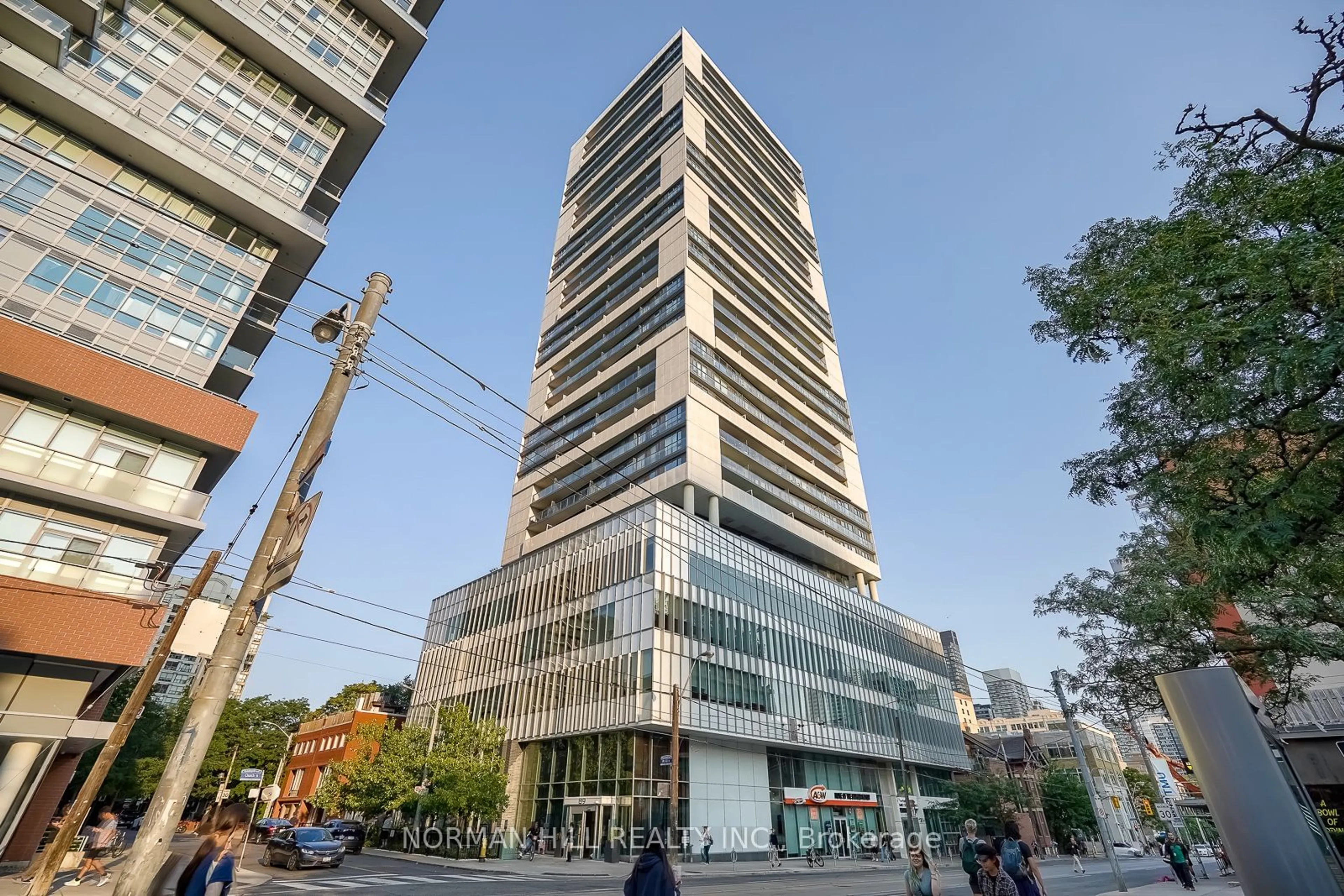 Outside view for 89 McGill St #1306, Toronto Ontario M5B 0B1