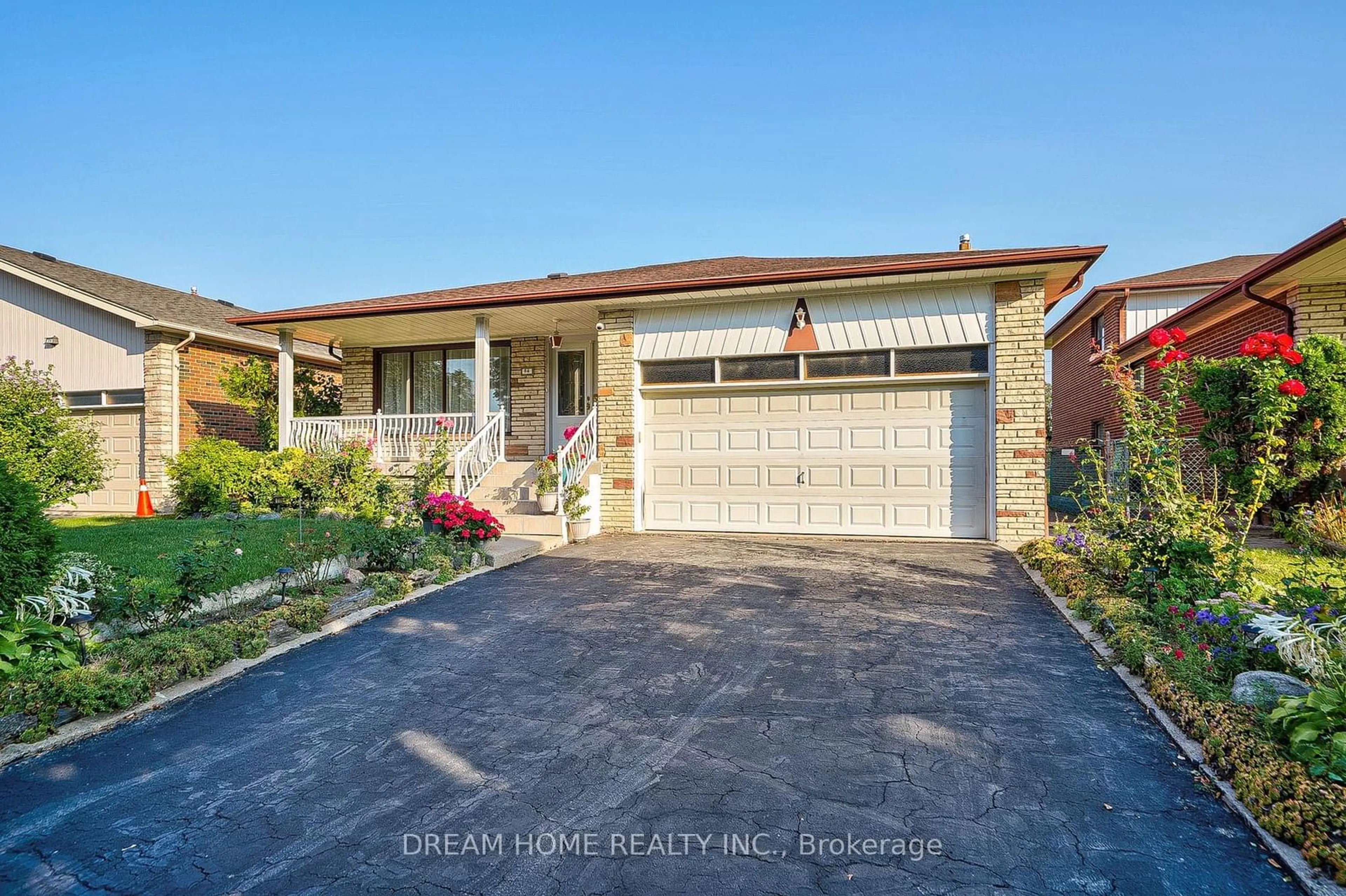 Frontside or backside of a home, the street view for 56 Bickerton Cres, Toronto Ontario M2J 3T1